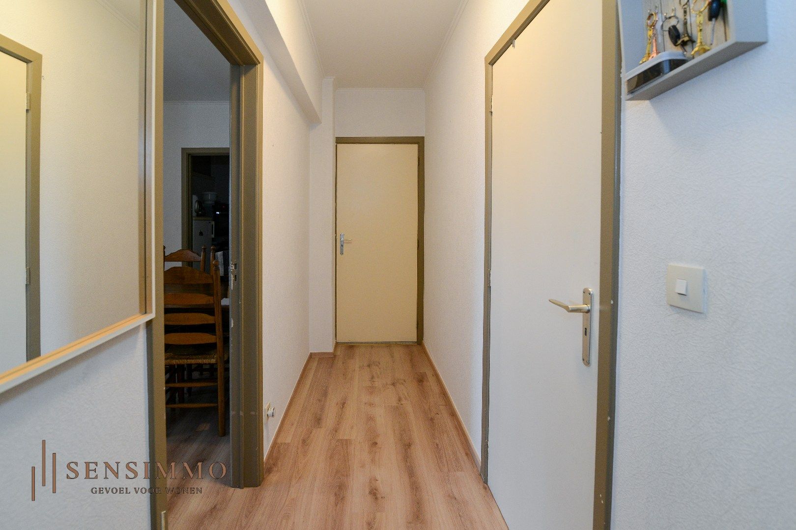 Centraal gelegen 2-slaapkamerappartement met balkon en rendement in hartje Genk foto 3