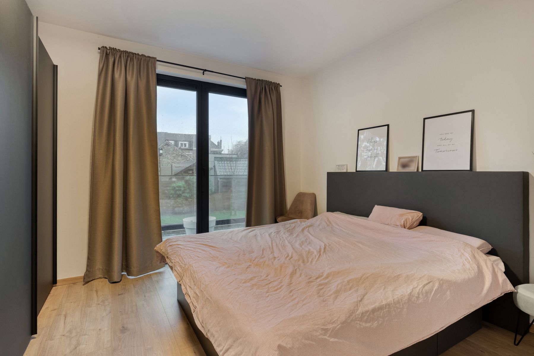 Stijlvol gelijkvloers appartement met tuin op topligging foto 12