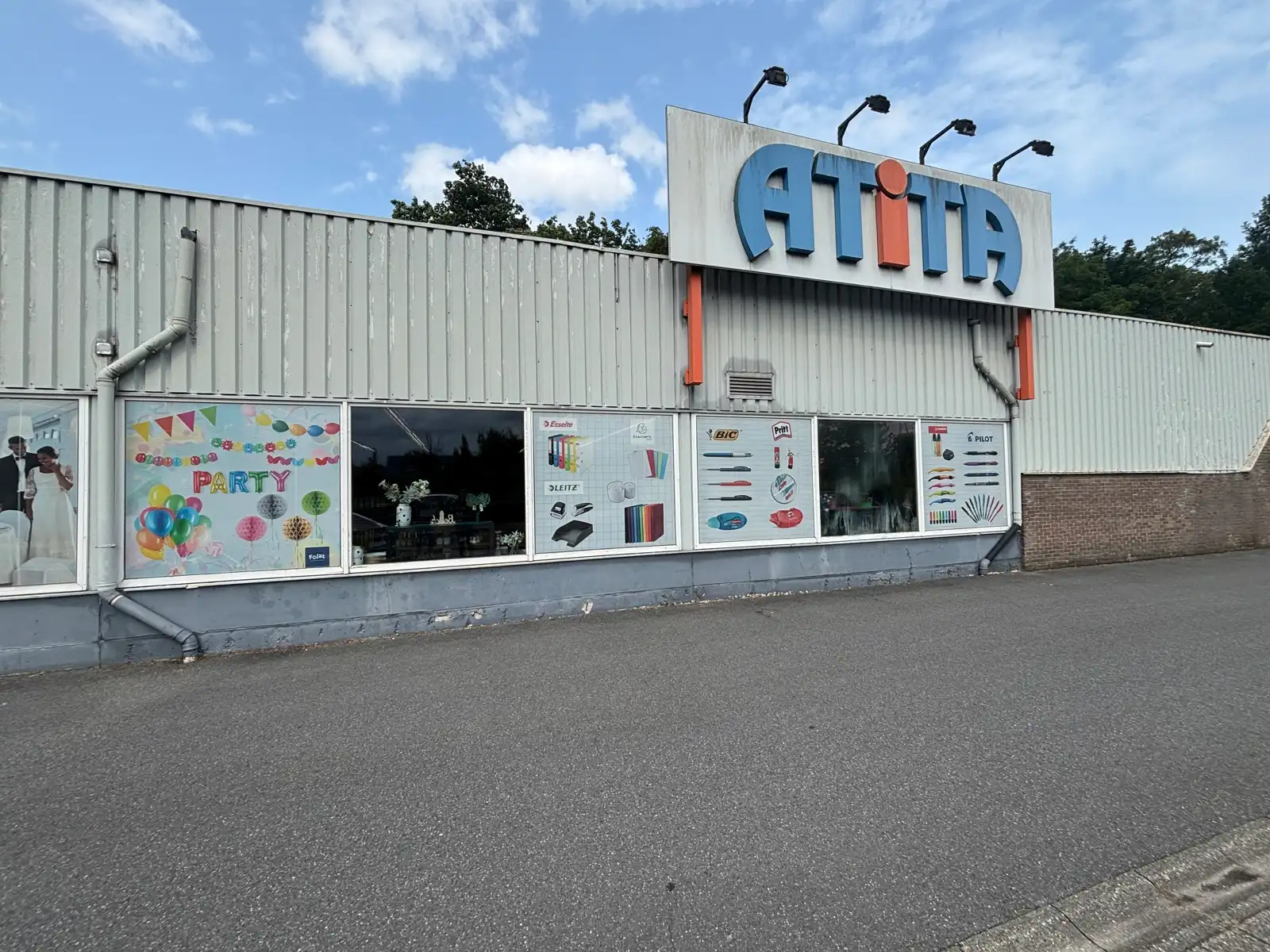 Handelspand (1.000 m²) te huur op locatie met veel passage foto 2