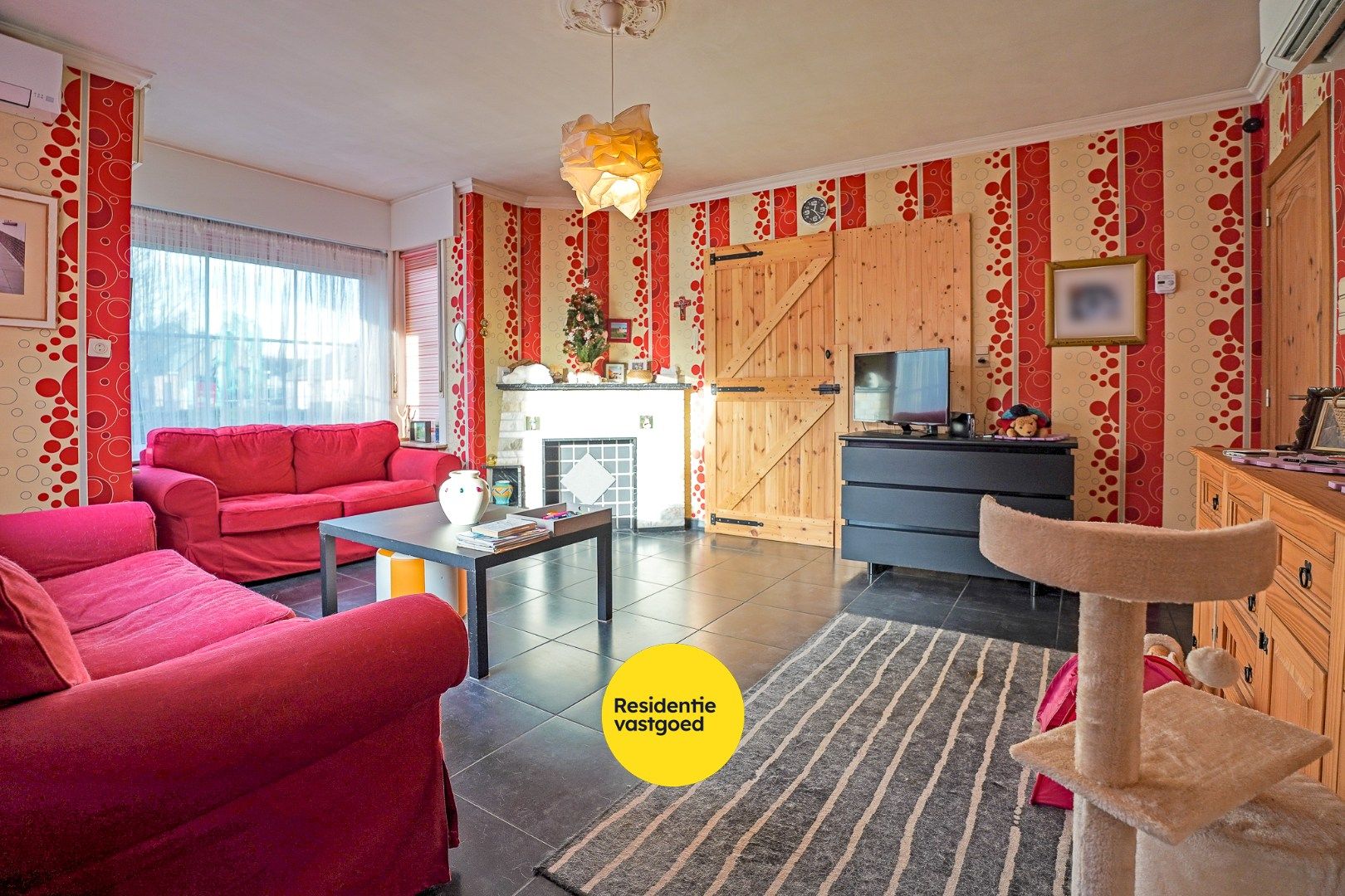 Alleenstaande woning met veel potentieel op 655m² te Houthulst. foto 3