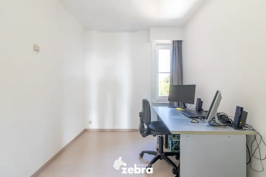 Goed onderhouden appartement met 3 slaapkamers in centrum Tielt! foto 16