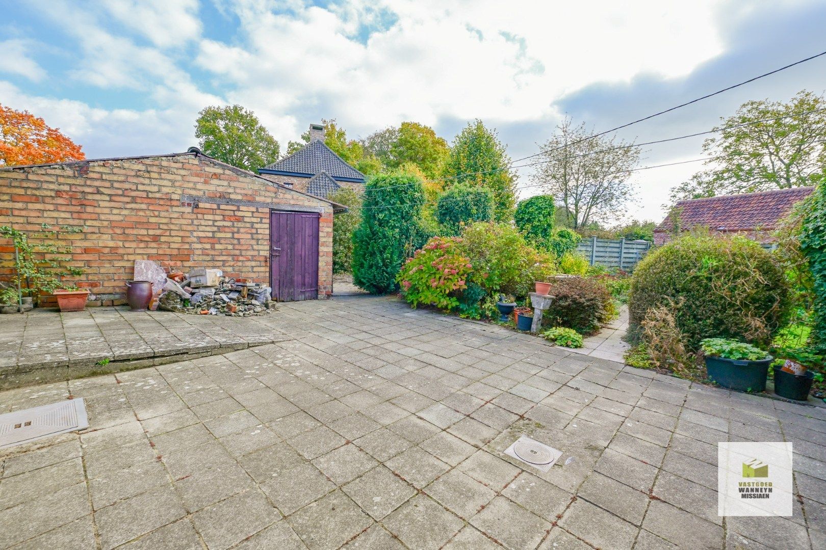 Gelijkvloerse te renoveren of herop te bouwen woning op 811m2 aan bosrand te Hertsberge foto 11