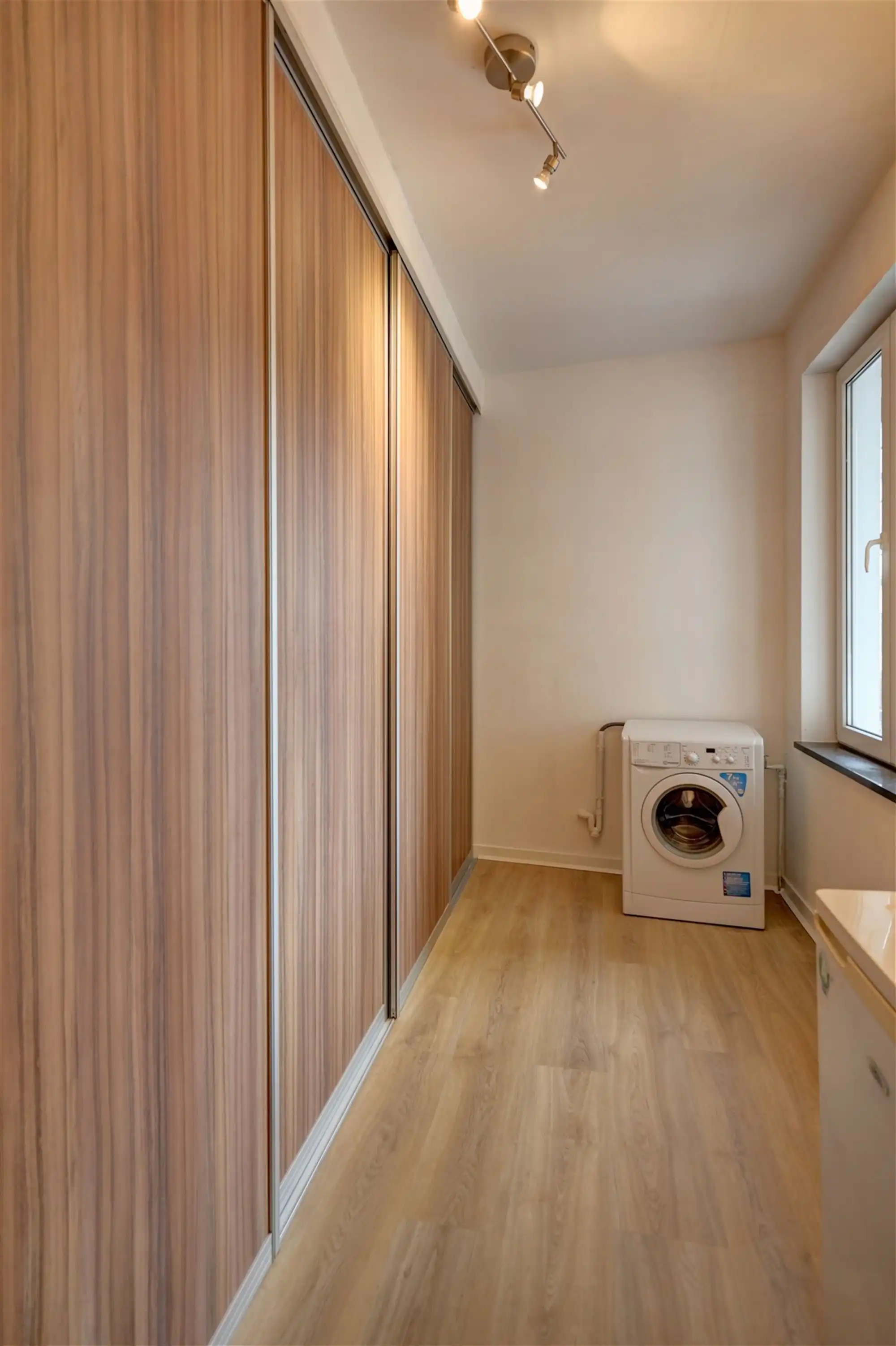 Gemeubeld appartement met ruim terras in centrum Antwerpen foto 6