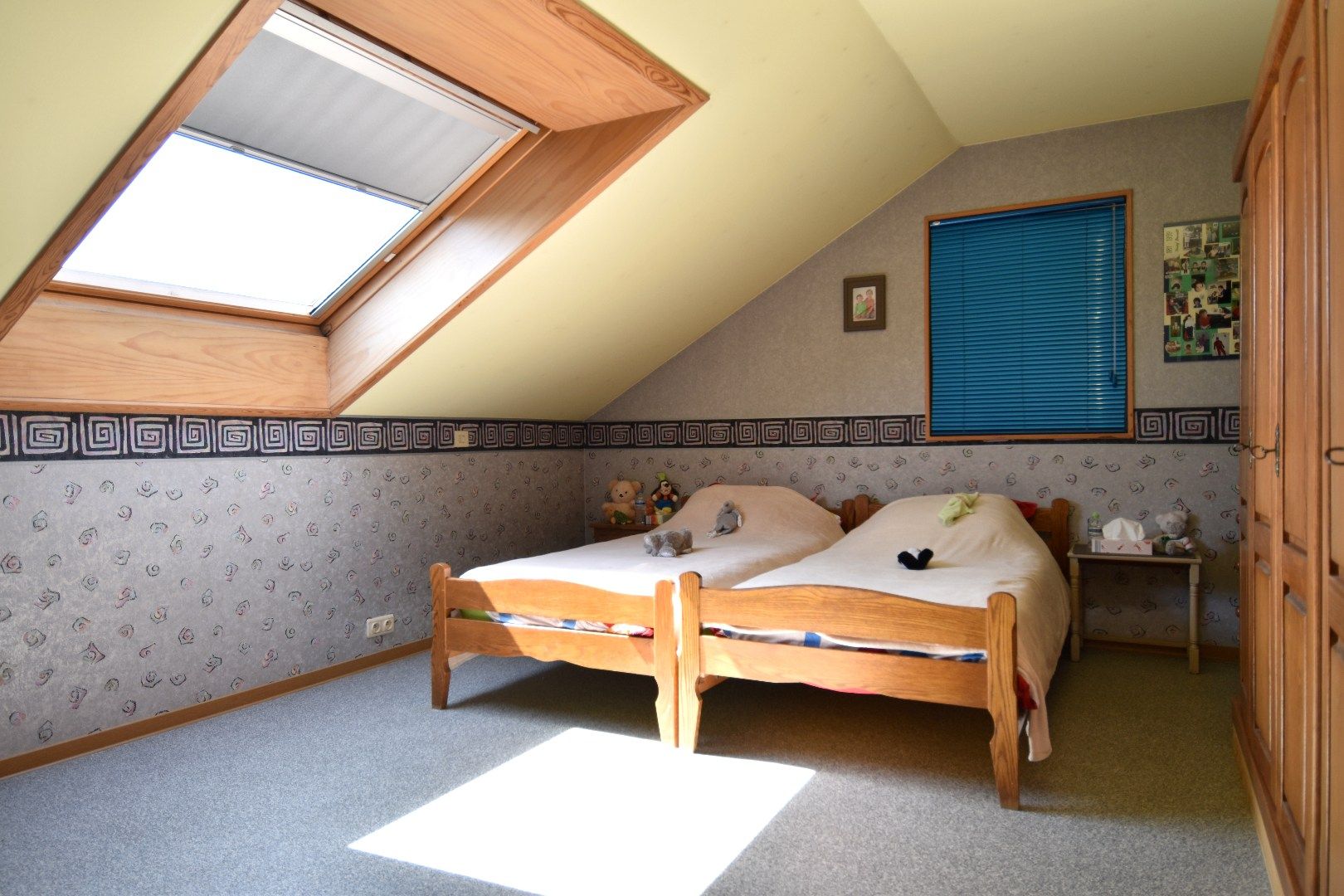 Instapklare villa met 5 slaapkamers én grote handelsruimte te koop in Gullegem foto 16