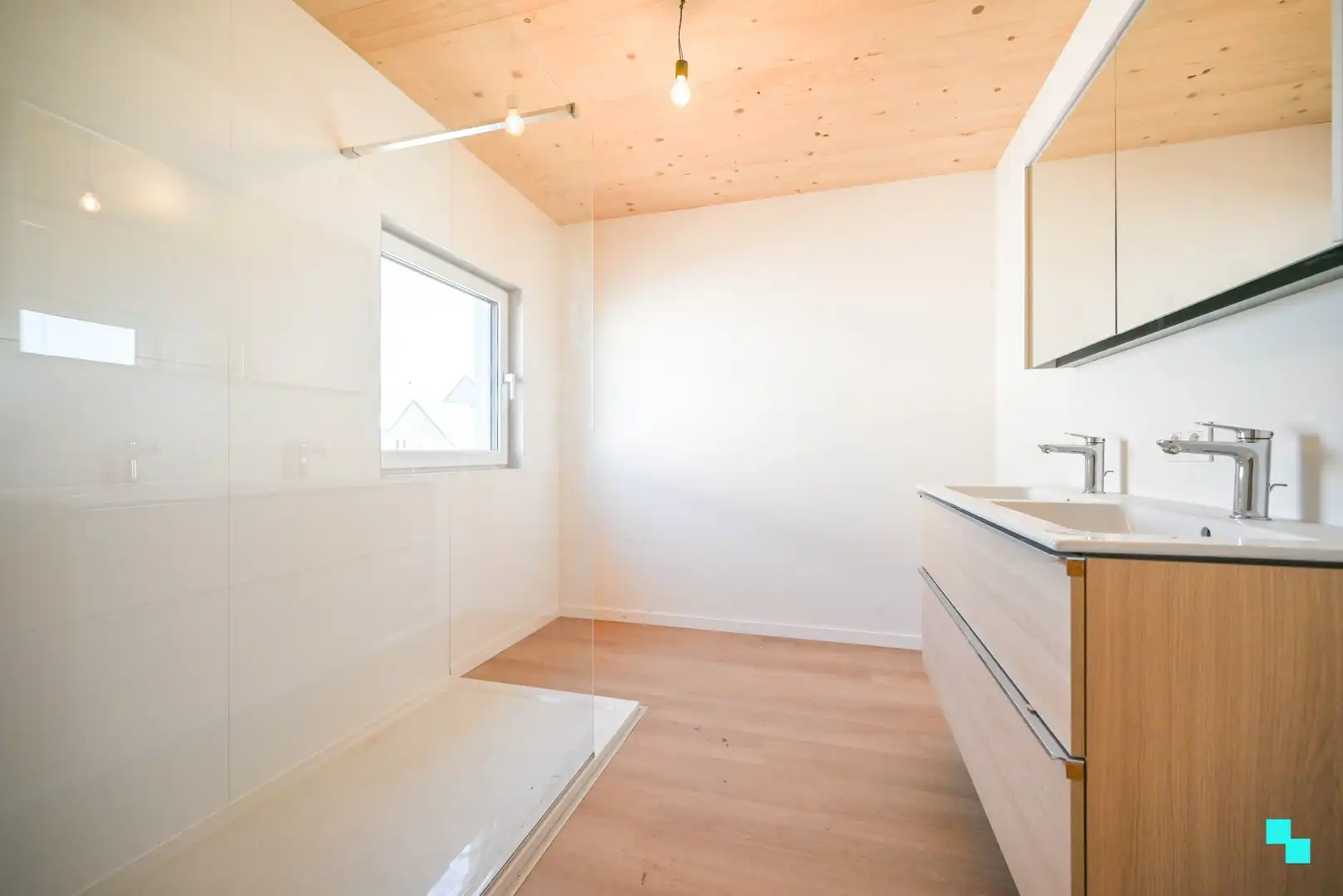 Halfopen nieuwbouwwoning in houtmassiefbouw foto 15