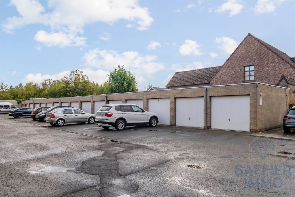 Instapklaar en volledig gerenoveerd appartement te koop in Roeselare foto 21