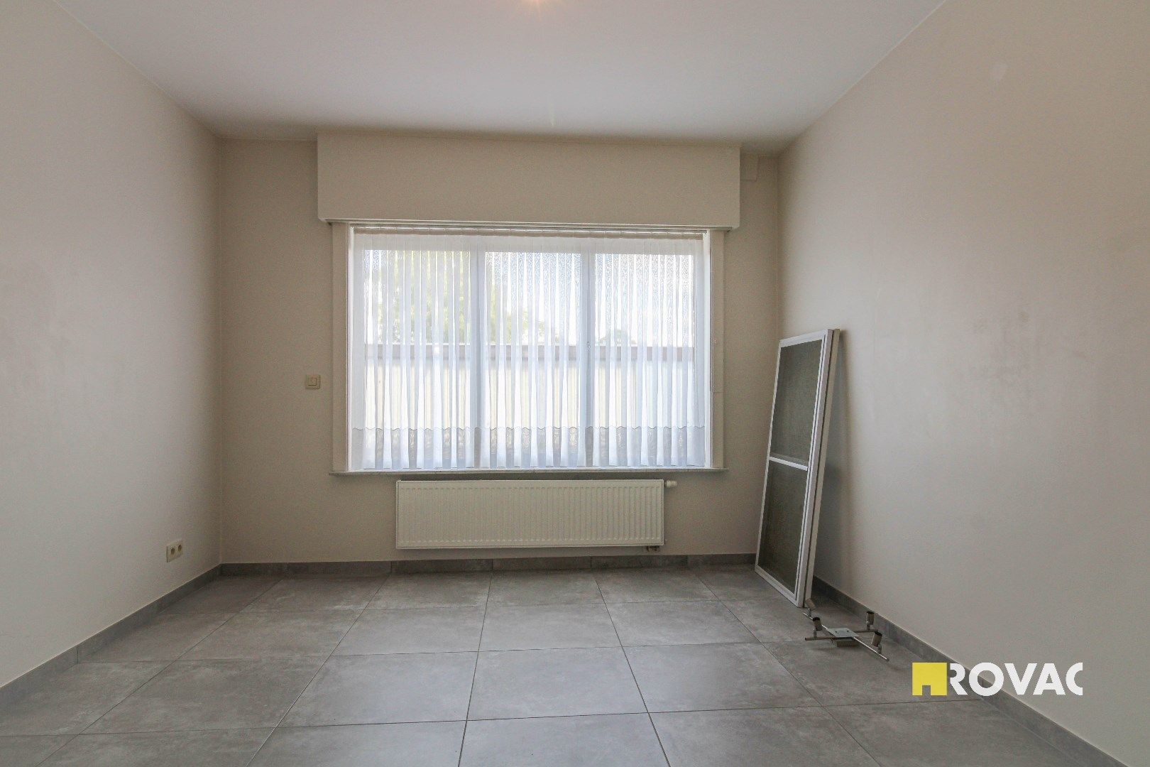 Volledig gerenoveerd appartement op het gelijkvloers - in zeer rustige omgeving! foto 7
