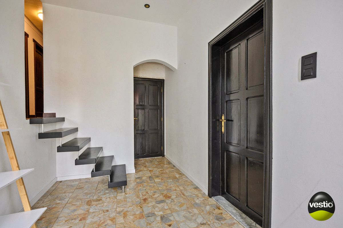 RUSTIG GELEGEN SPLIT LEVEL WONING OP 21A10CA TE KORTESSEM. foto 4
