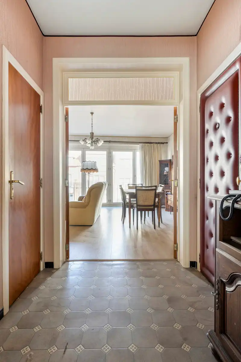 Te renoveren 1-slaapkamerappartement met terras en kelder foto 2