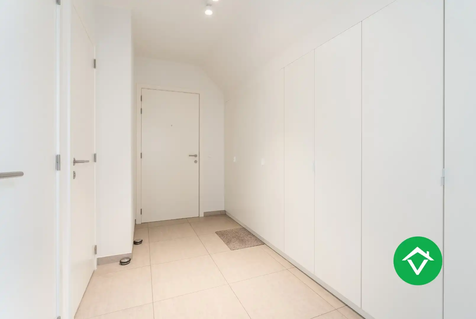 Instapklaar appartement met 2 slaapkamers en volledig ingerichte zolder te Koekelare foto 15