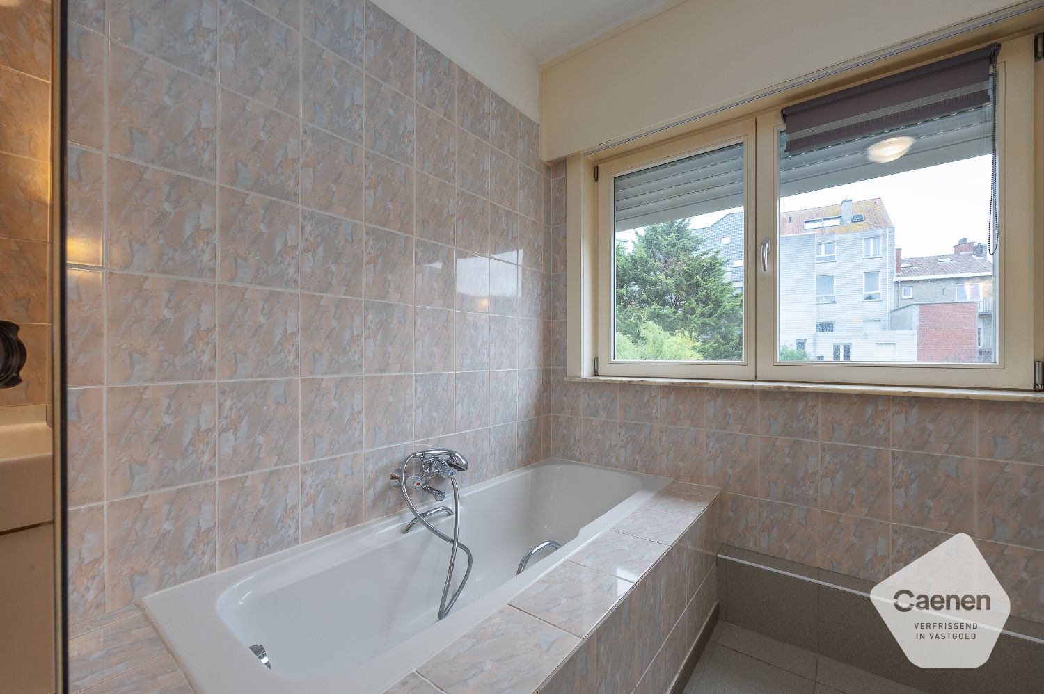 Opbrengsteigendom met 3 appartementen op toplocatie foto 33