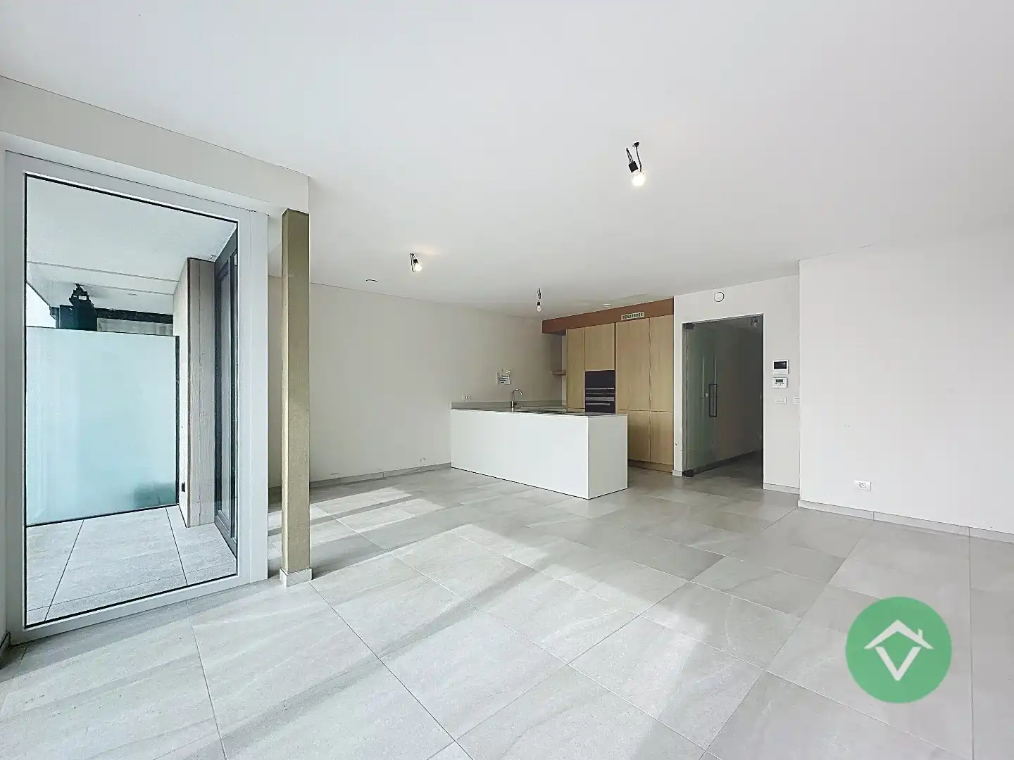 Topper aan de kust: duplex appartement met doorlopend zonneterras foto 7