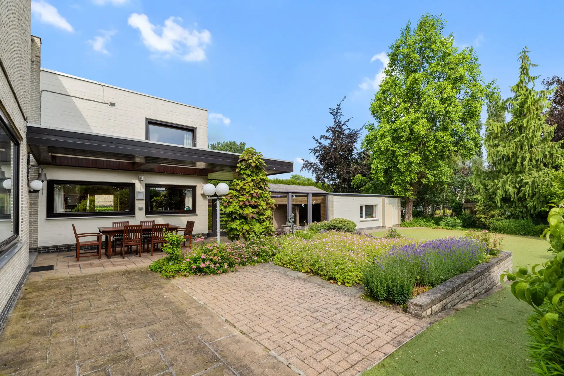 Karaktervolle architectenvilla op een royaal perceel van 1.286 m² getekend door architect Piet Pauwels foto 17