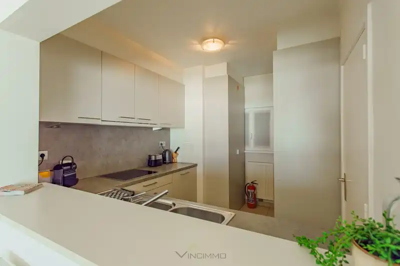 Ruim en gemeubeld appartement met 3 slaapkamers en zeezicht! foto 4