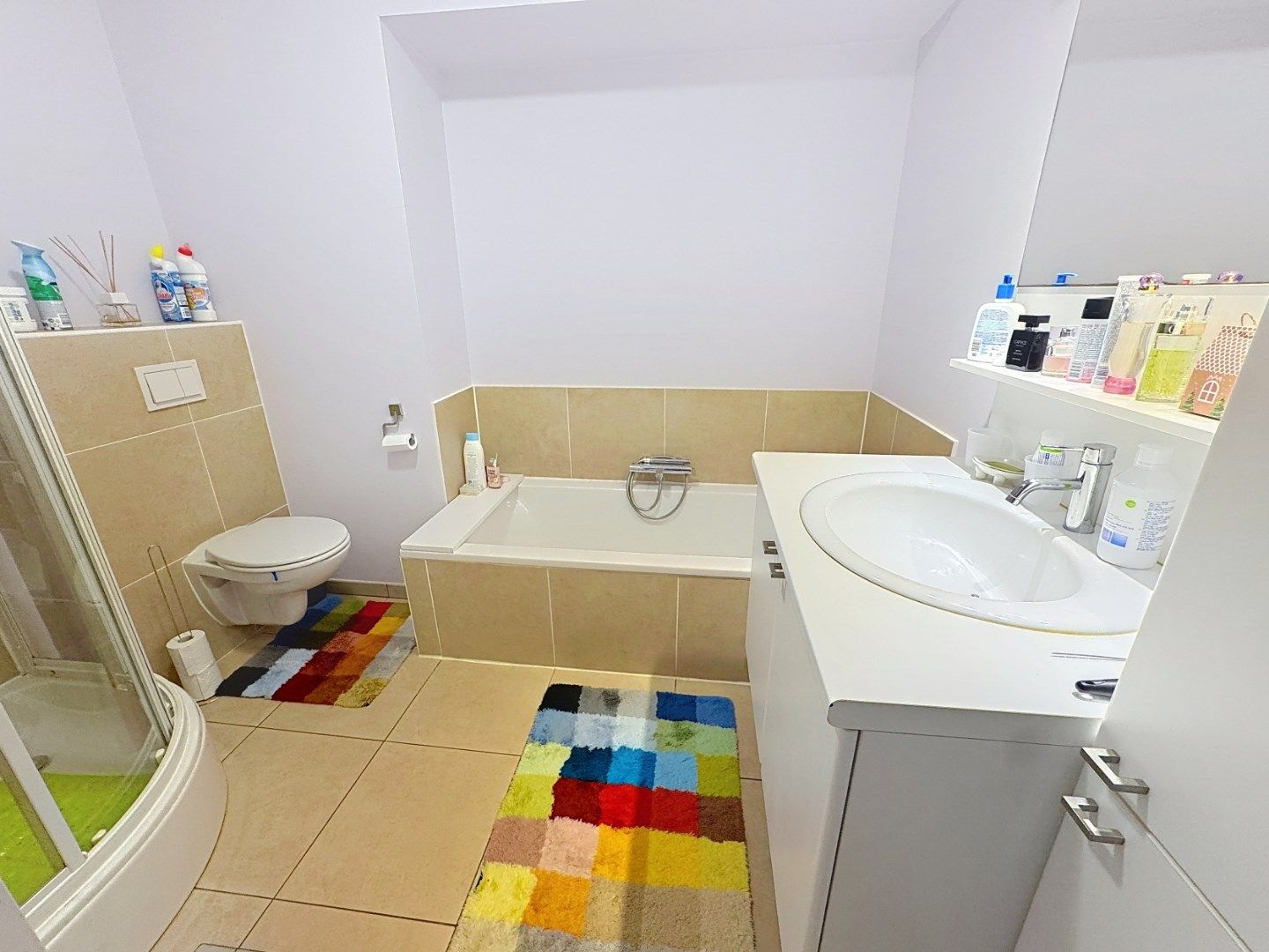 Ruim gelijkvloers appartement op uiterst centrale ligging foto 11