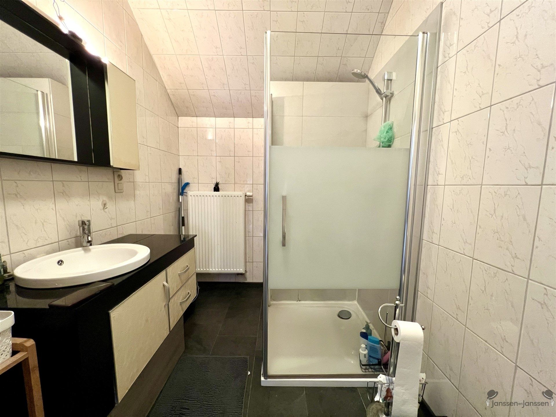 HOB met 2 slaapkamers foto 11