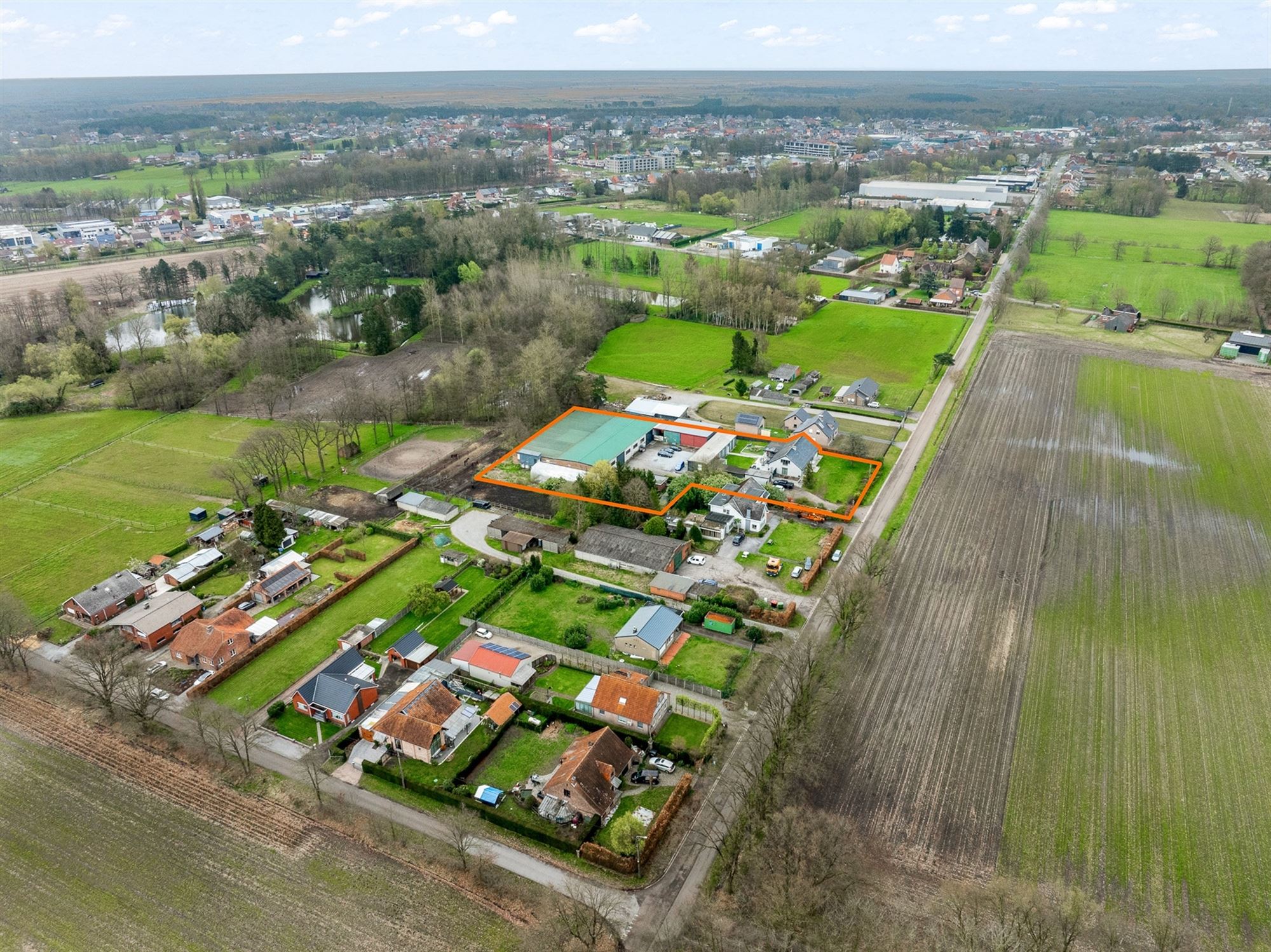 KNAP GERENOVEERDE WONING MET BIJHORENDE GARAGE, WERKHUIS, RUIM MAGAZIJN EN APART VERHUURDE EXTRA WONING OP EEN PERCEEL VAN 59A79 TE LEOPOLDSBURG foto 29