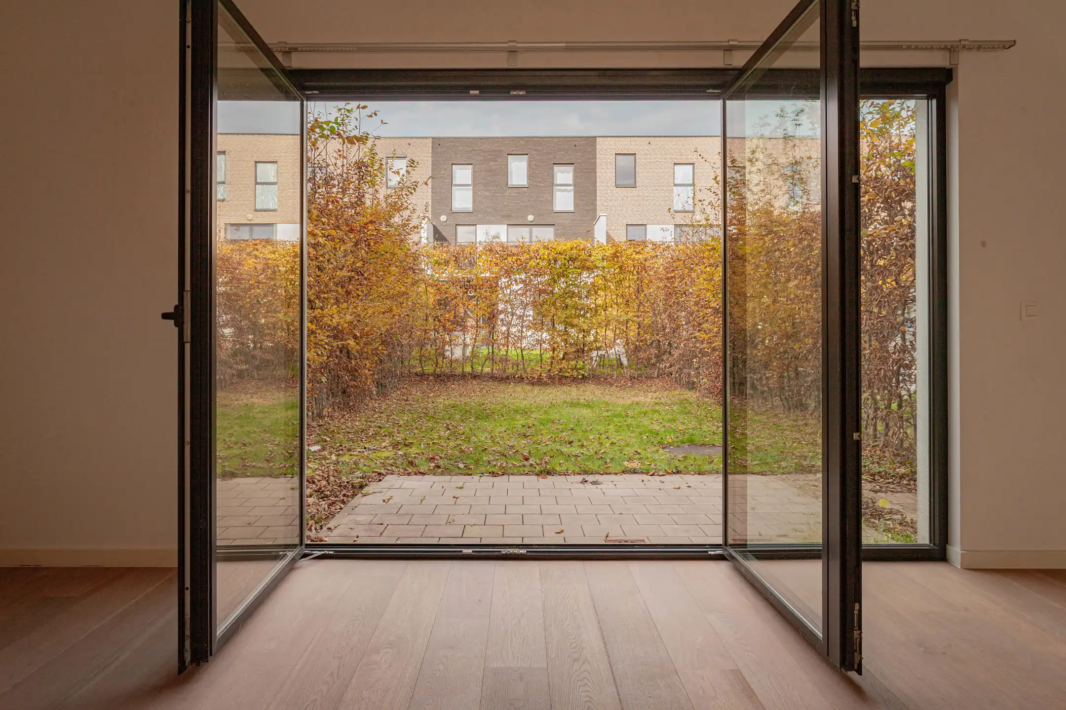 Recente woning met tuin, zonnig dakterras en staanplaats foto 10