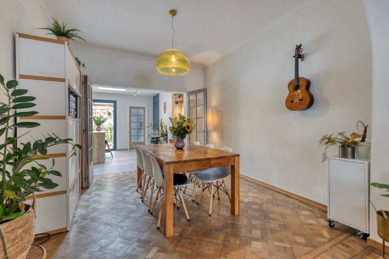 Zonnige authentieke woning met tuintje en topligging! foto 6