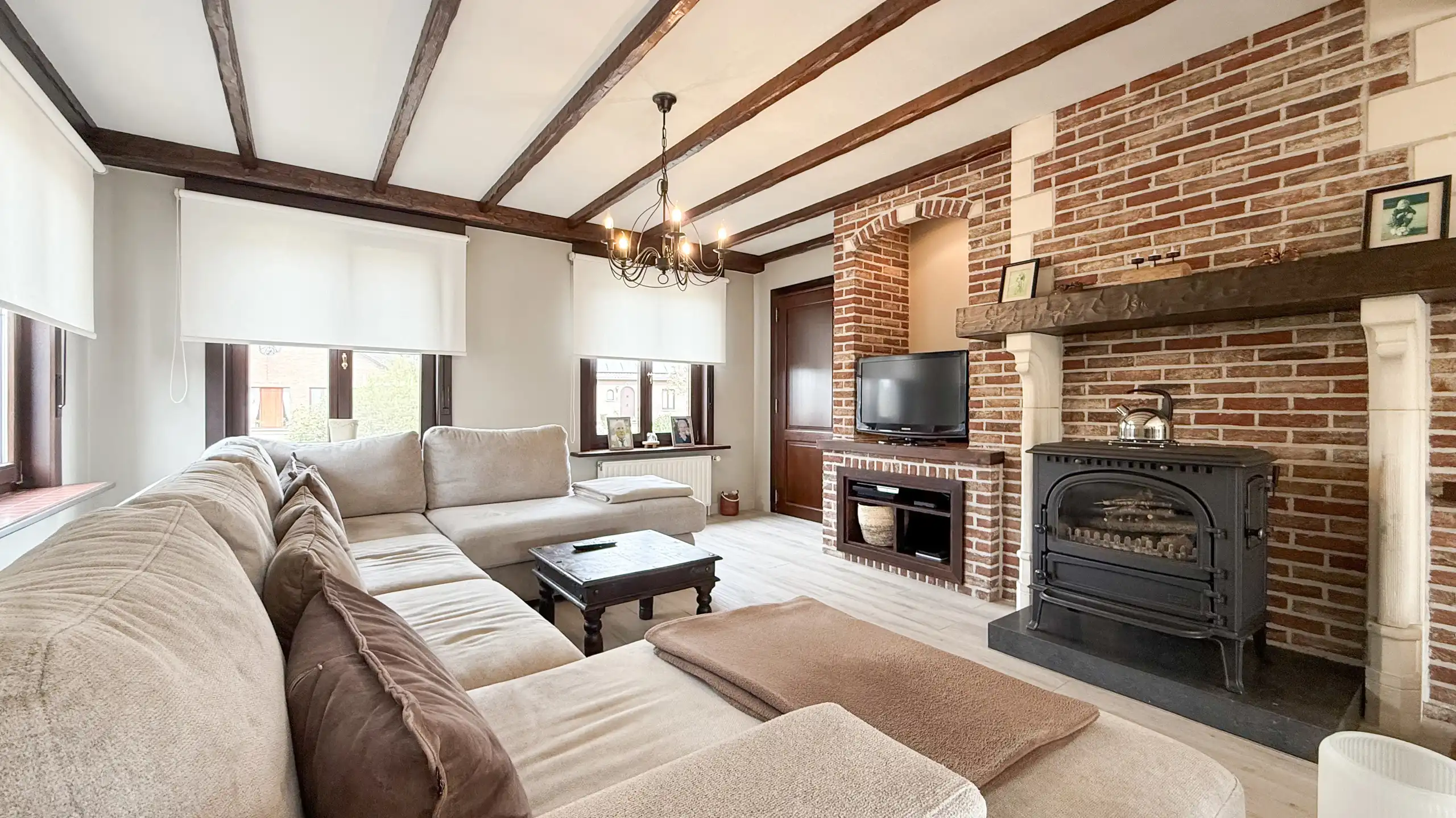 Charmante woning met 5 slpks en veel ruimte te Eversel! foto 6