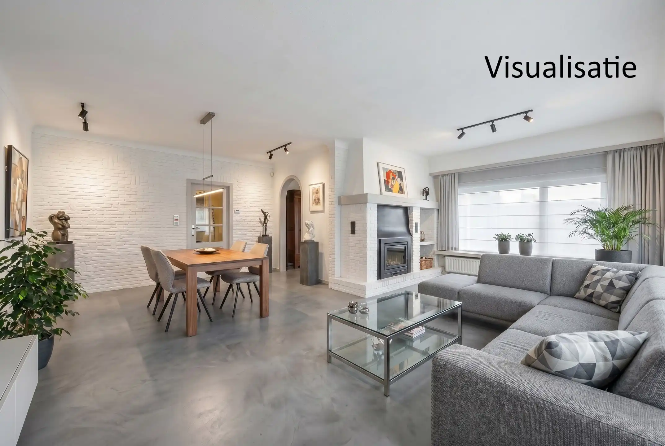 Te renoveren laagbouwwoning met 3 slpk te centrum Lichtaart! foto 2