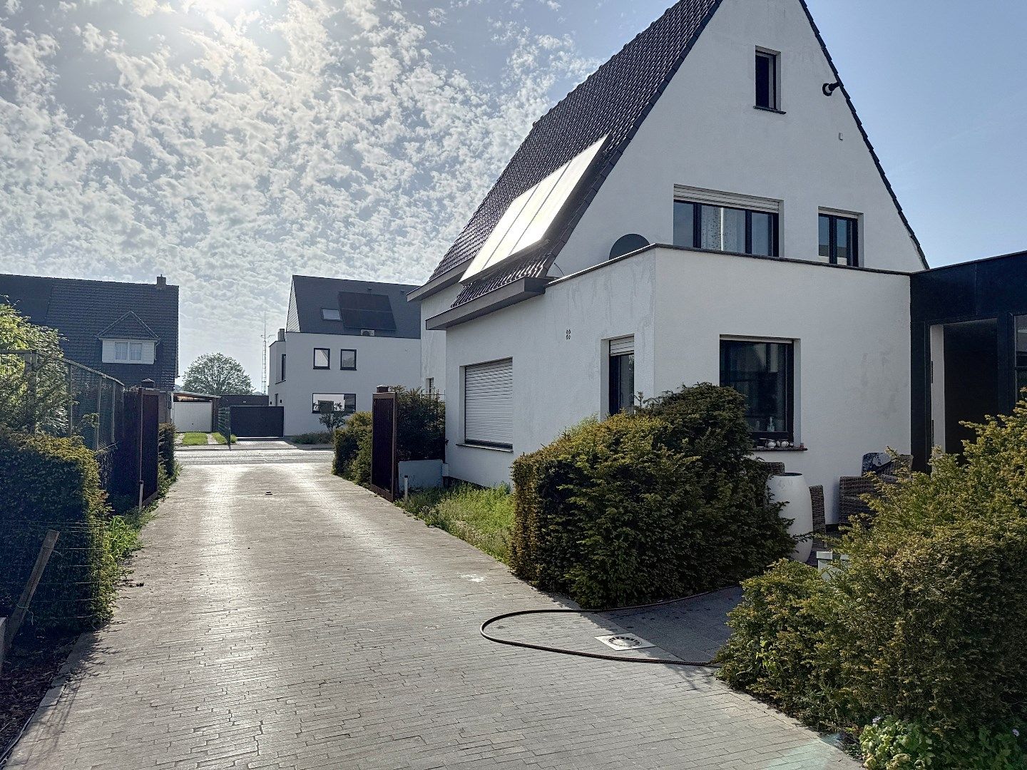 RUIME WONING met LOODS en WERKPLAATS foto 30