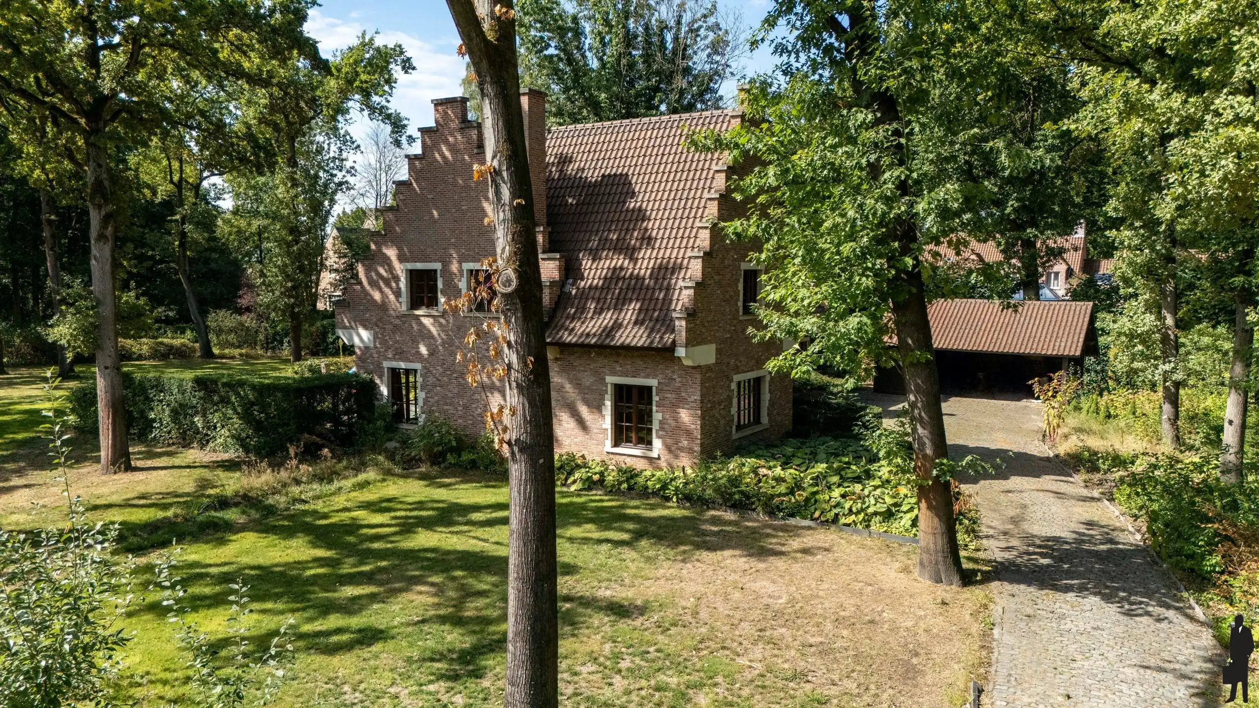 Villa op 3311 m², volledig naar eigen smaak af te werken foto 4