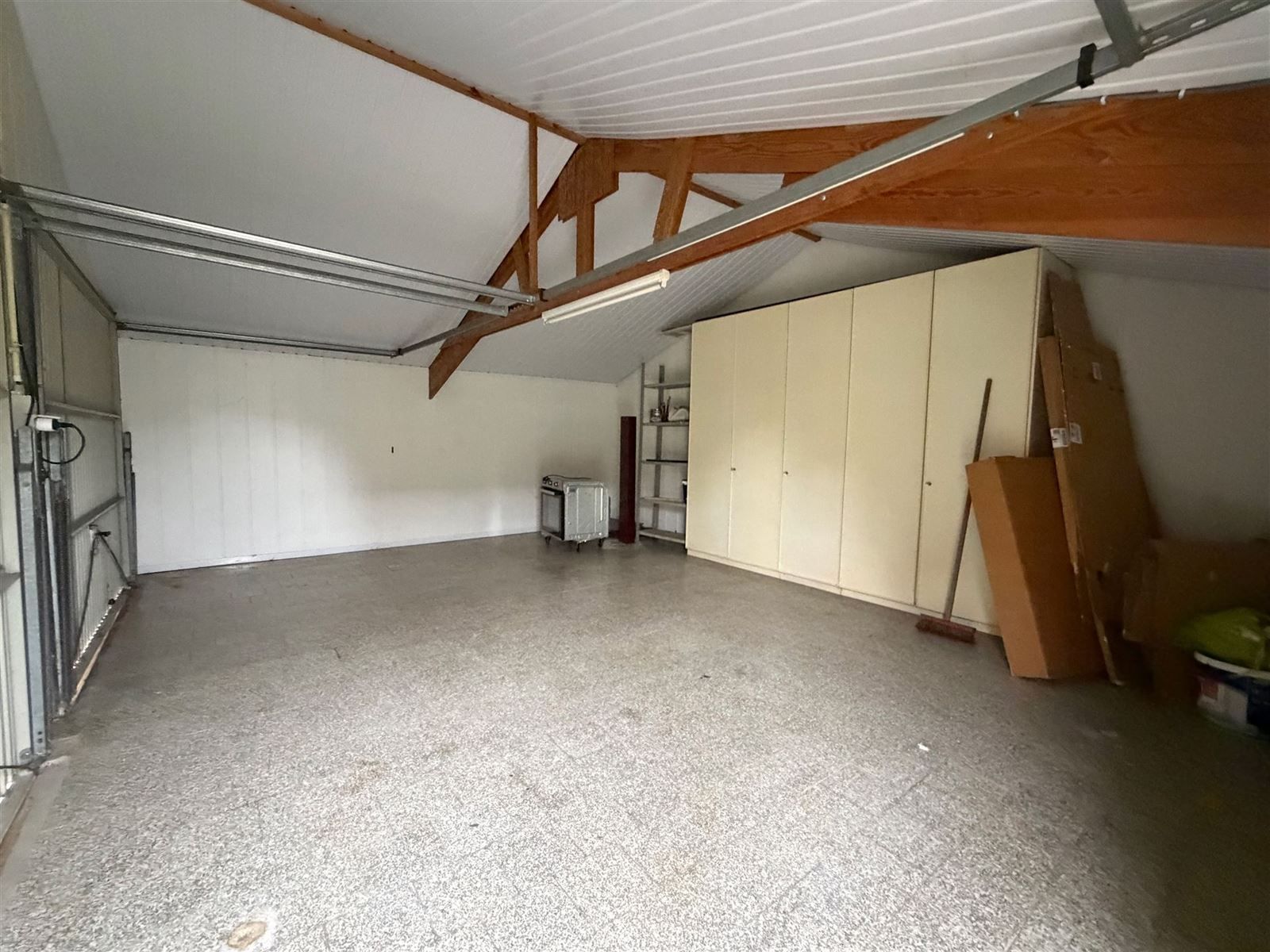 Woning te huur met 3 slaapkamers in rustige wijk foto 18