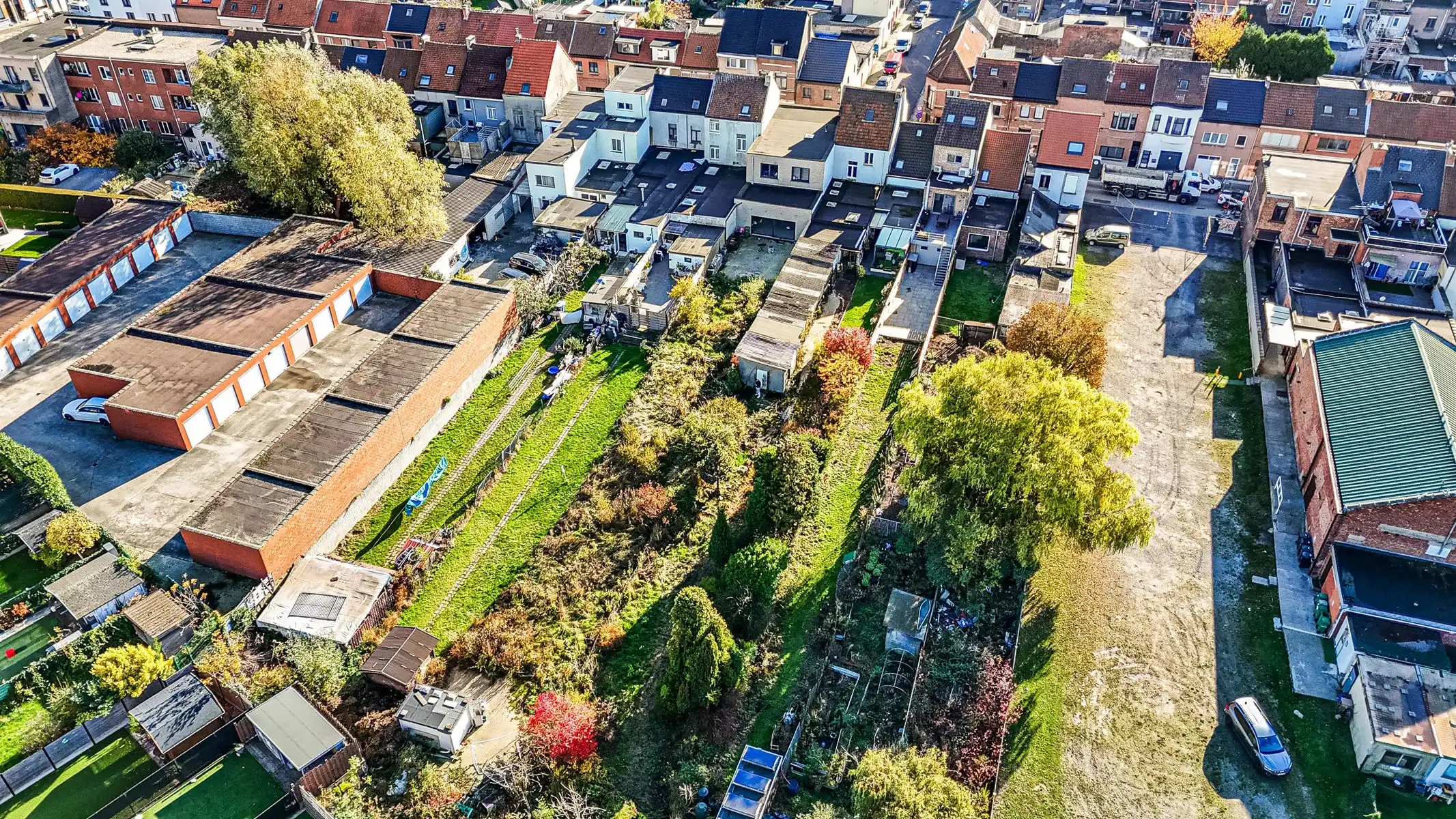 Renovatieproject op ruim perceel foto 9