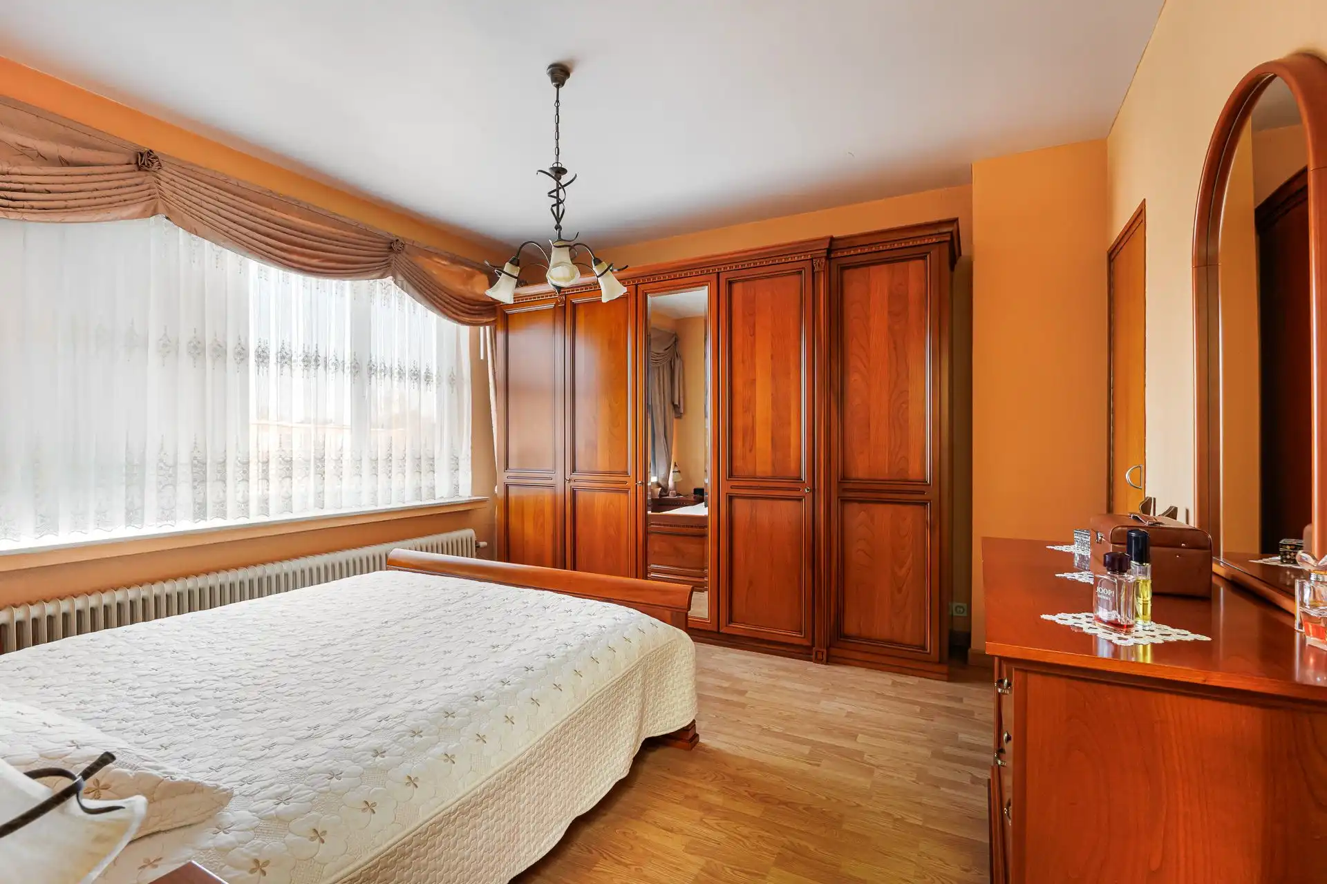 Te renoveren bel‑étagewoning in hartje Wilrijk! foto 12