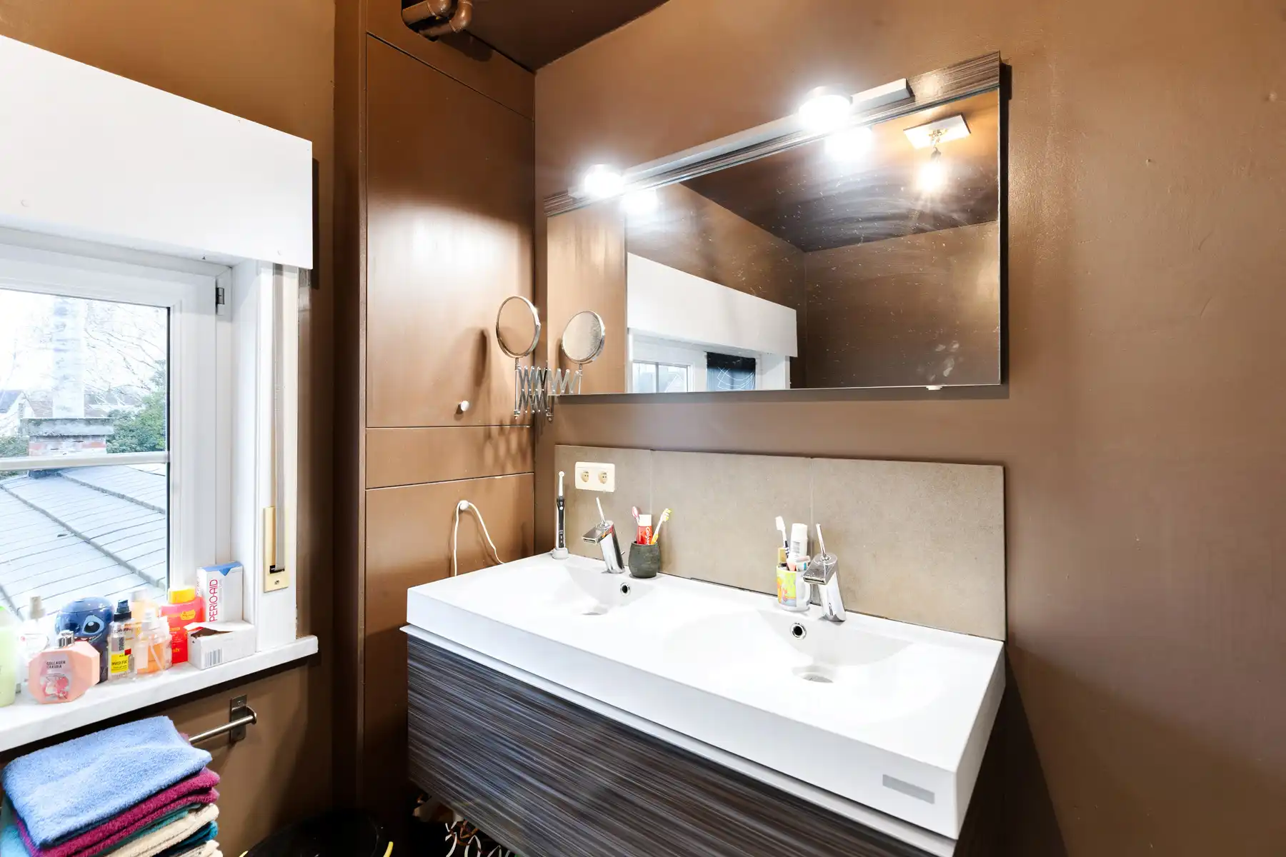 Karaktervolle gezinswoning met potentieel en zonnige tuin te Oordegem foto 10