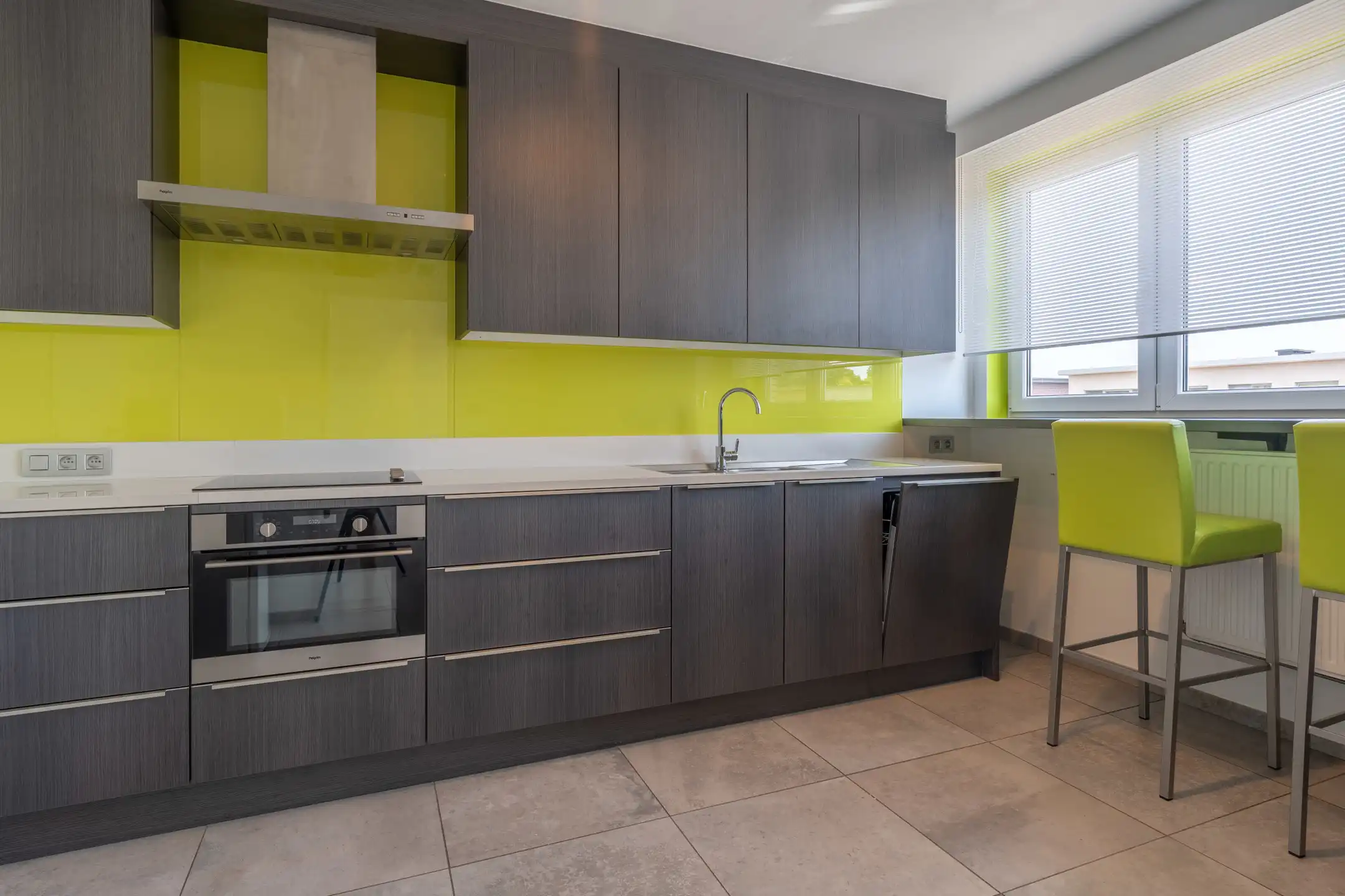 Ruim 2-slaapkamer appartement met garage te Turnhout foto 3