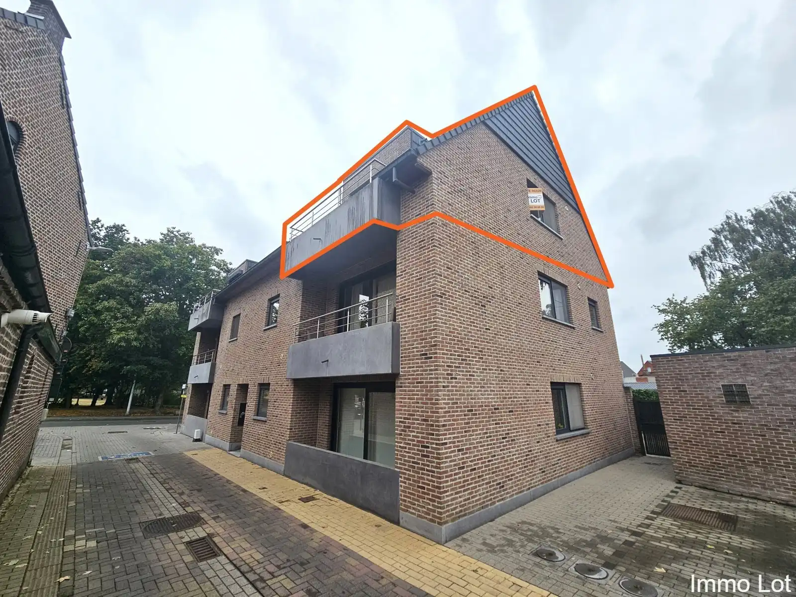 Appartement te huur Stationsweg 4/2 - 9340 Lede