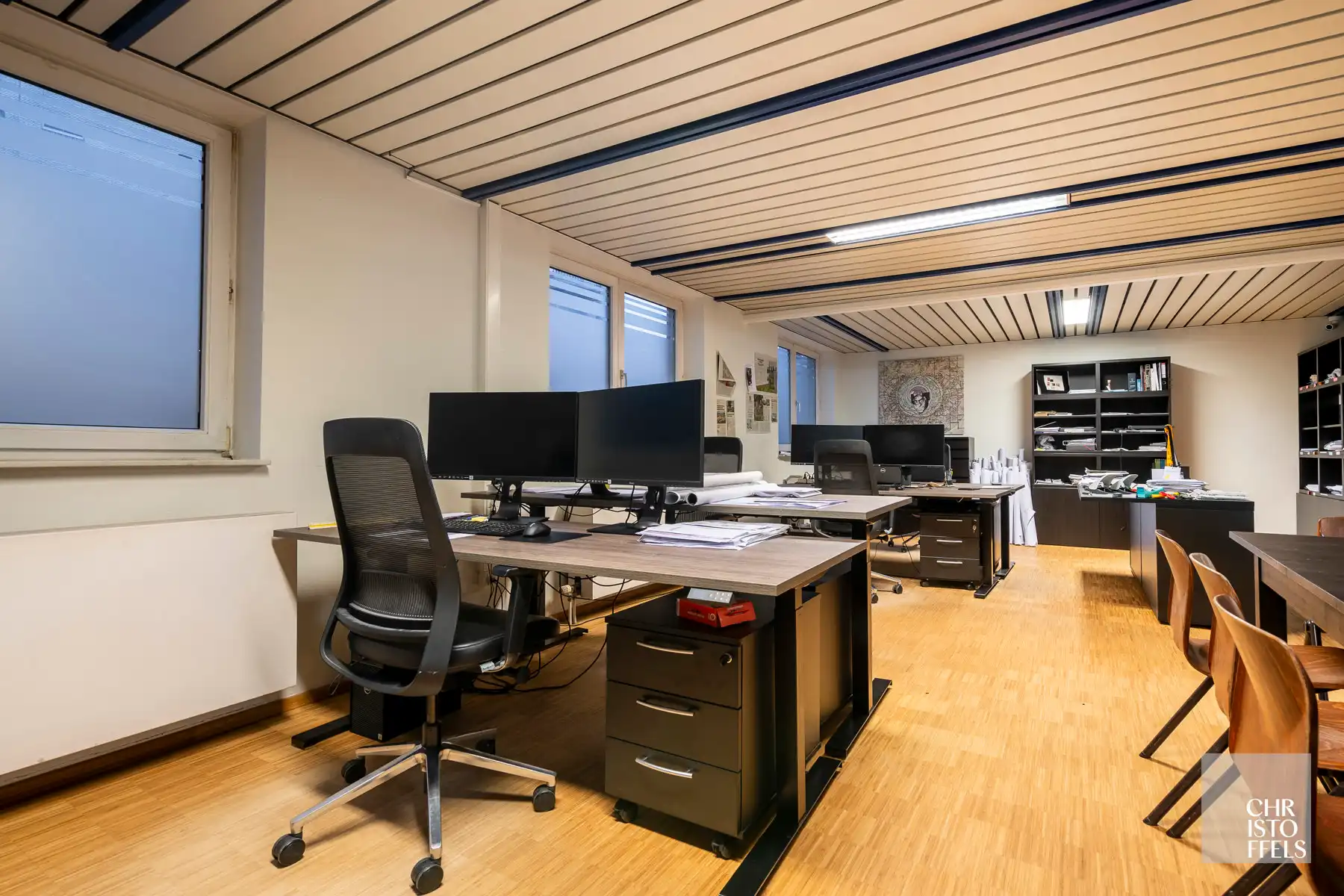 Stijlvolle kantoorruimte op uitstekende ligging in Genk centrum foto 8