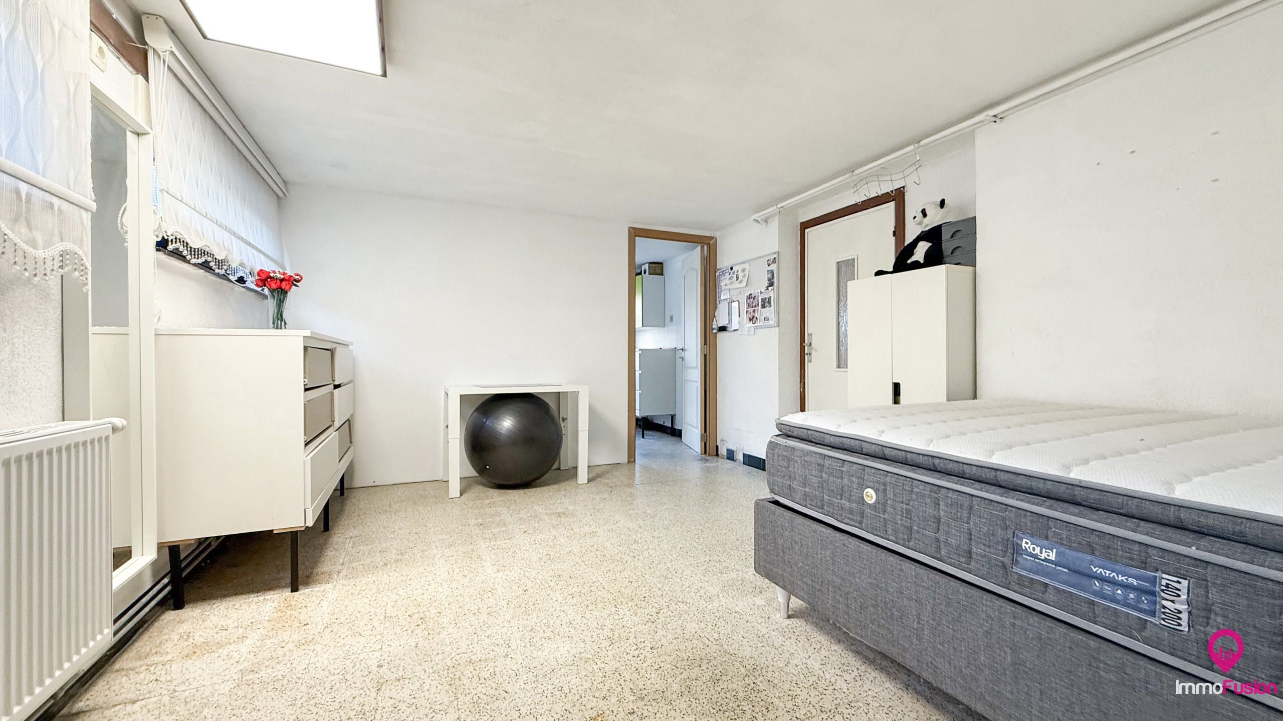 Uniek woon-werkpand met vergunde loods van 110m² en 5 slpks! foto 17