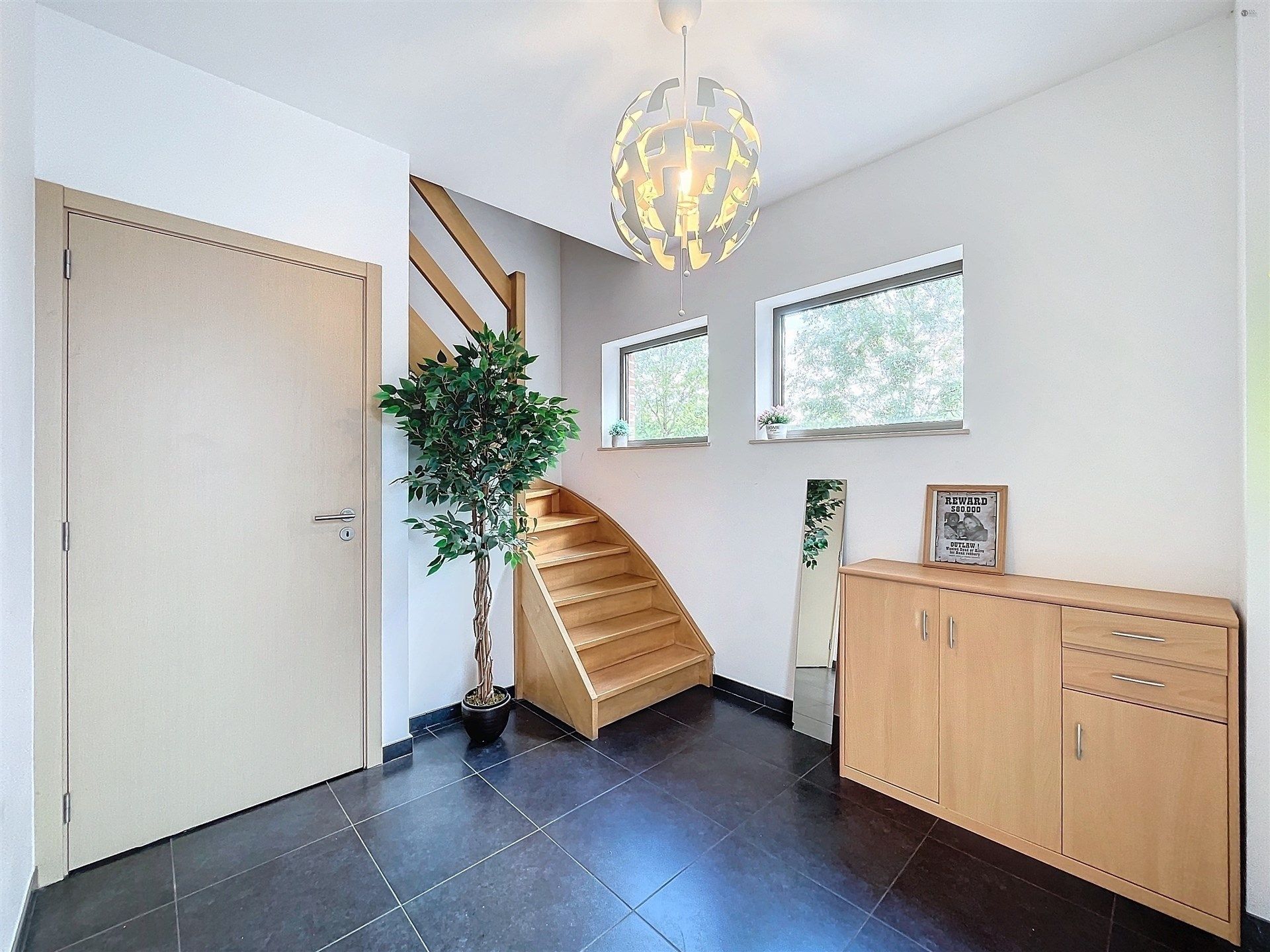 Prachtige half open bebouwing met 4 slaapkamers en garage op 382m² grond foto 9