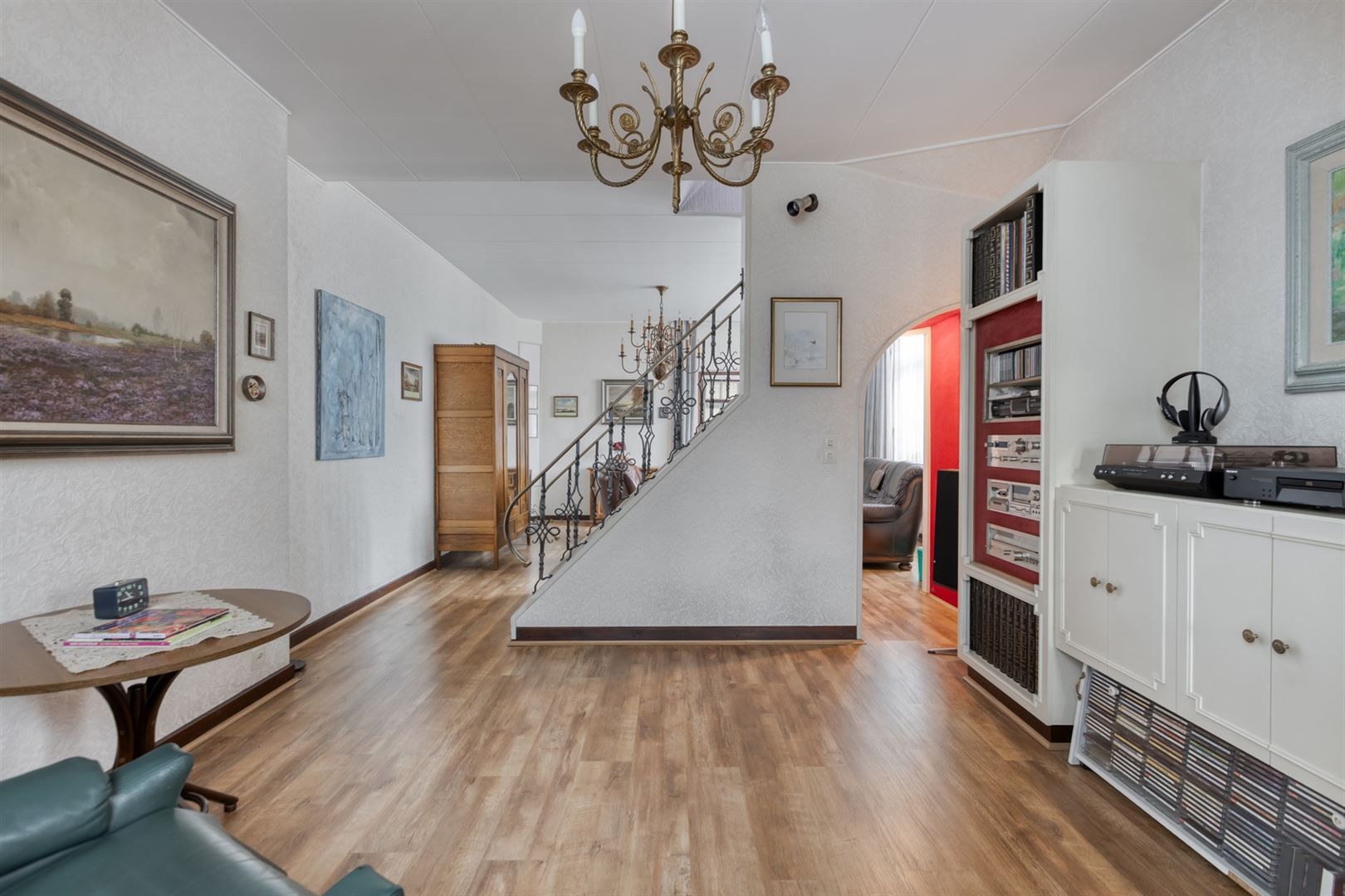 TE KOOP: Karaktervolle woning te Heusden-Zolder! foto 4