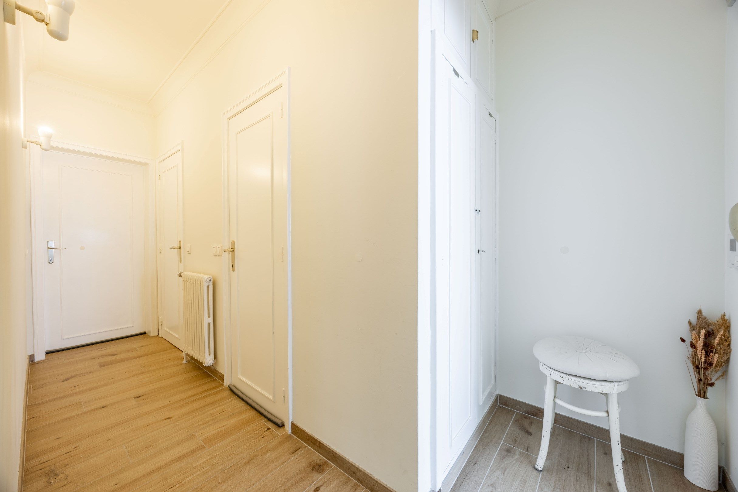 CENTRAAL GELEGEN OPGEFRIST APPARTEMENT  foto 6