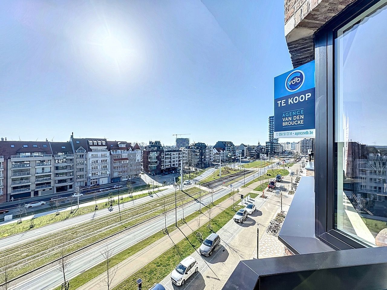 Lichtrijk appartement met twee slaapkamers gelegen op de Graaf d'Ursellaan foto 13
