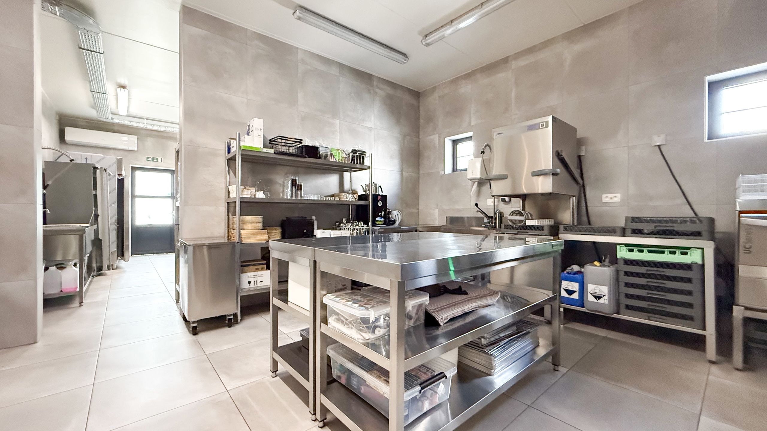 Prachtig handelspand met woonst op toplocatie (40are grond)! foto 16