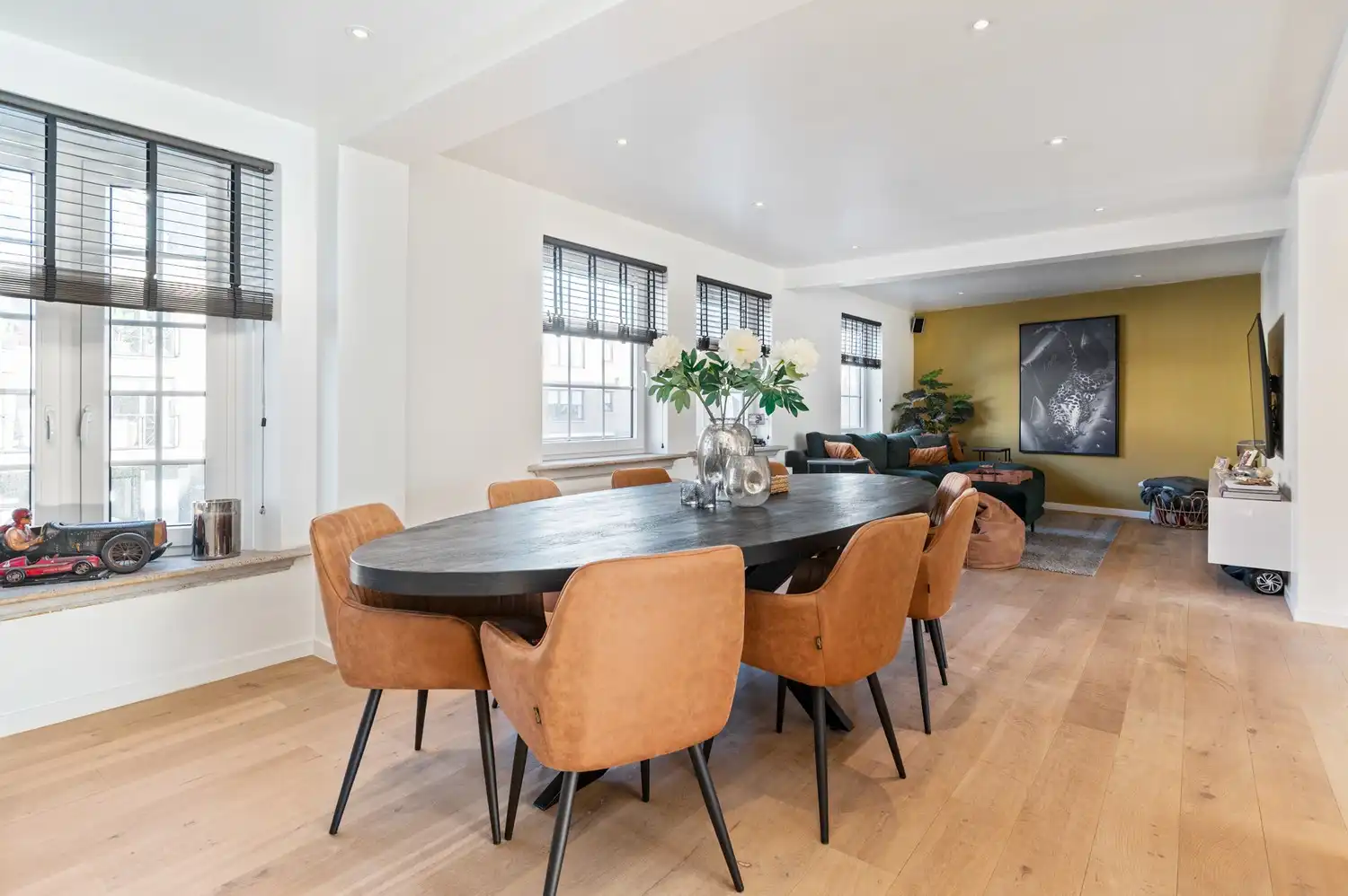 Prachtige duplex (240m²) met eigen inkom, 4 slaapkamers & terras foto 9