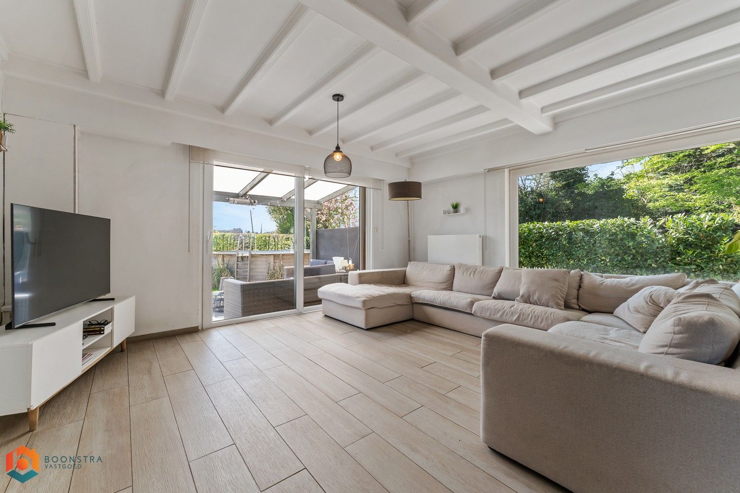 Instapklare woning met 4 slpkrs, tuin en zwembad te Sint-Katelijne-Waver foto 3