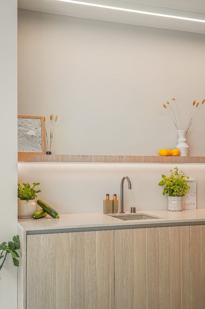 Luxueus gerenoveerd appartement met lateraal zeezicht foto 13