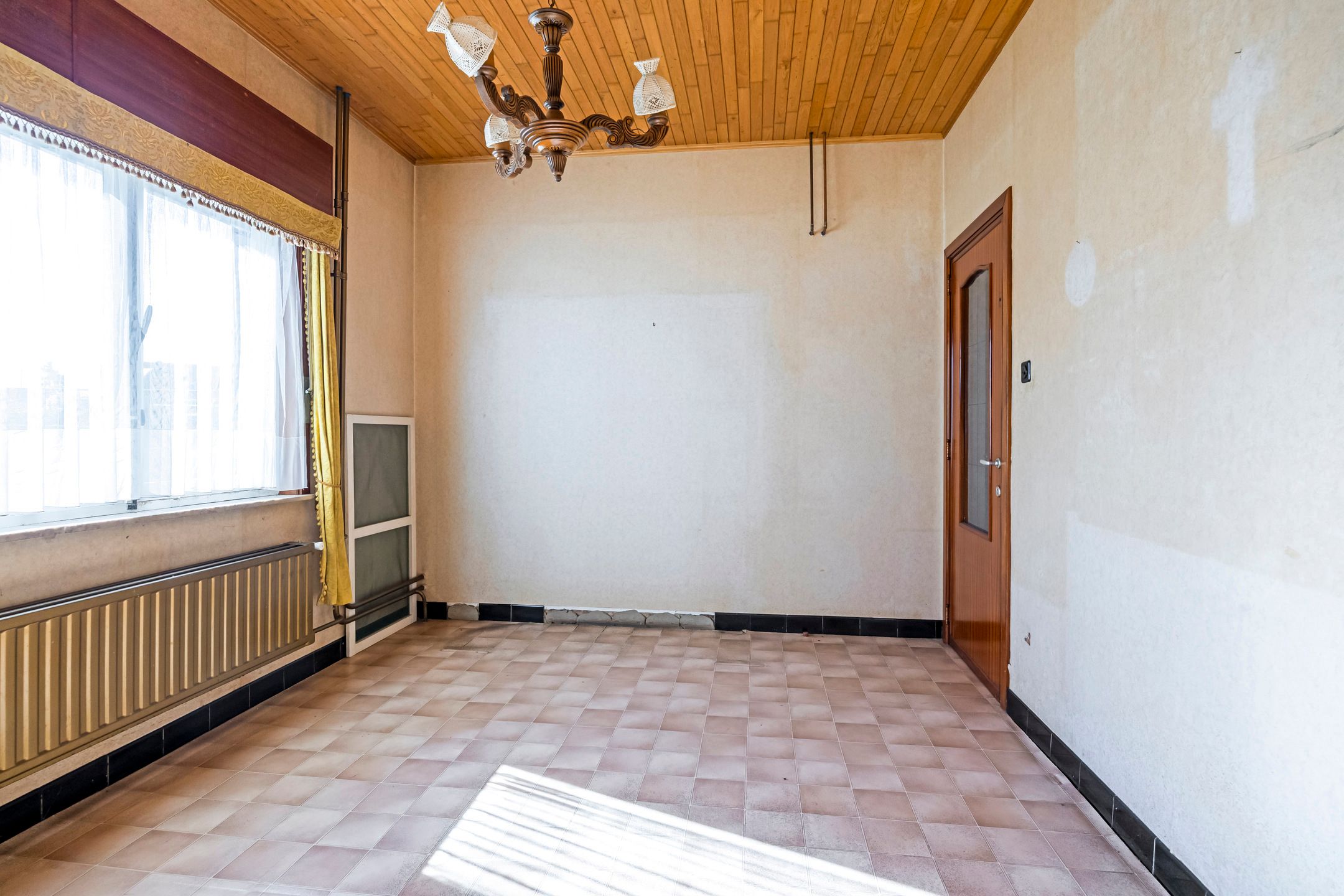 Te renoveren woning op prachtig perceel van 19a54 foto 12