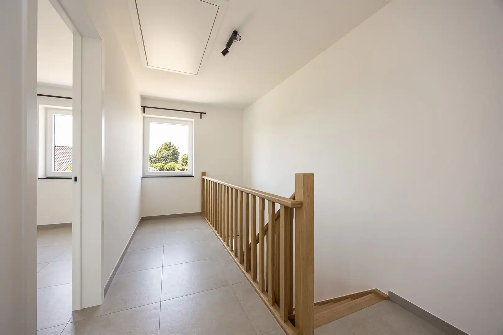 Recente nieuwbouwwoning met grote, zonnige tuin  foto 13