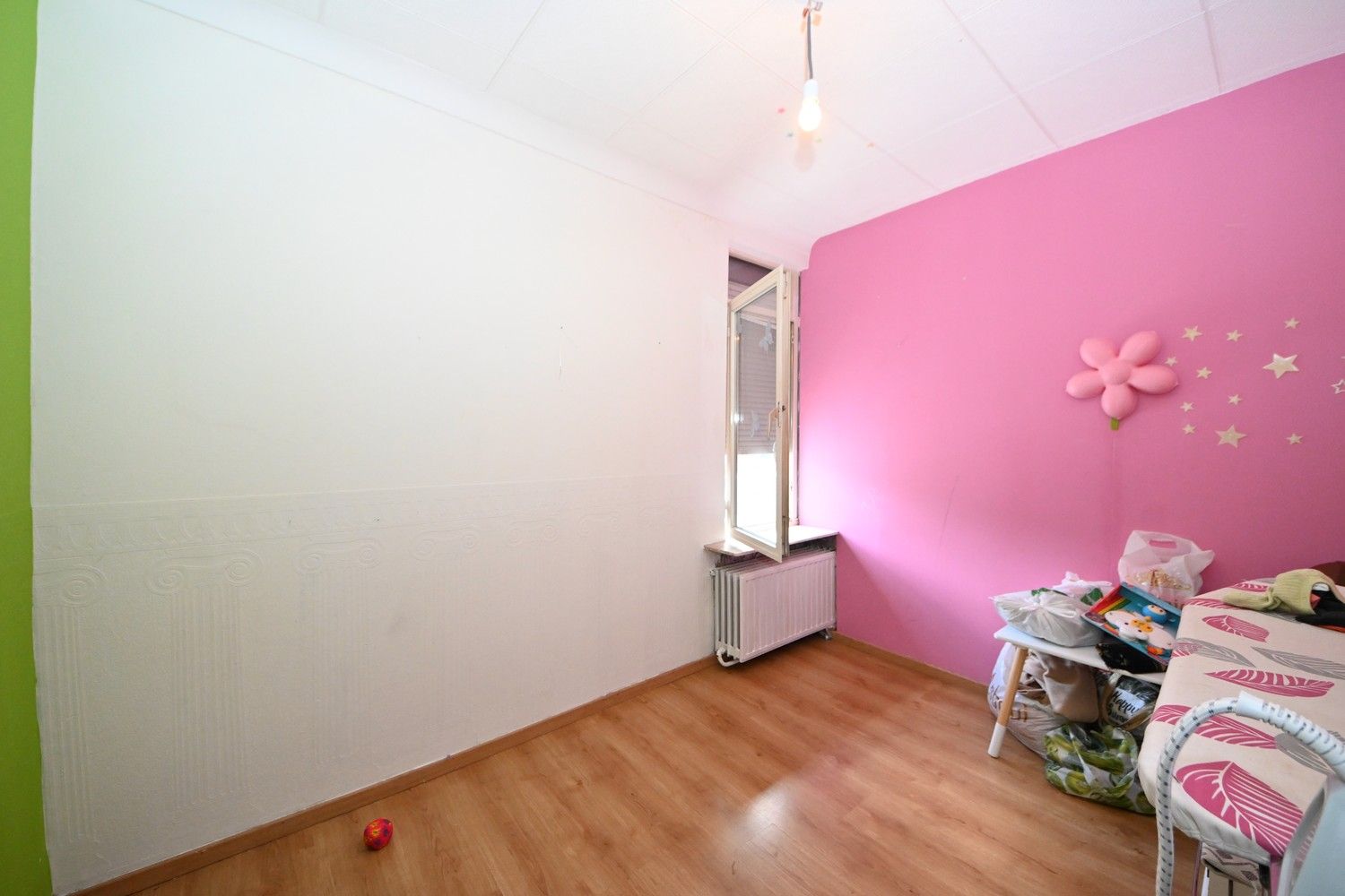 Duplex appartement met 3 slaapkamers, tuin en 2 staanplaatsen. foto 10