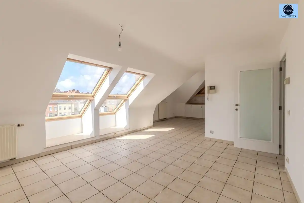 LICHTRIJK APPARTEMENT MET 2 SLAAPKAMERS IN CENTRUM GERAARDSBERGEN foto 6