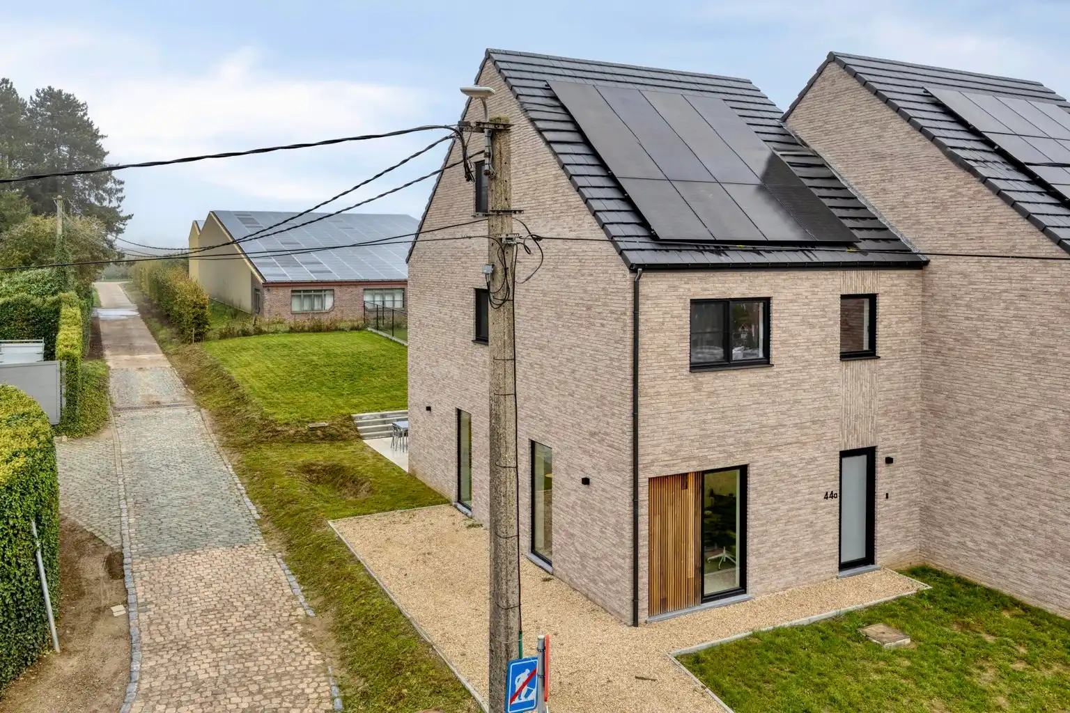 Mooie nieuwbouwwoning onder het registratierecht foto 2