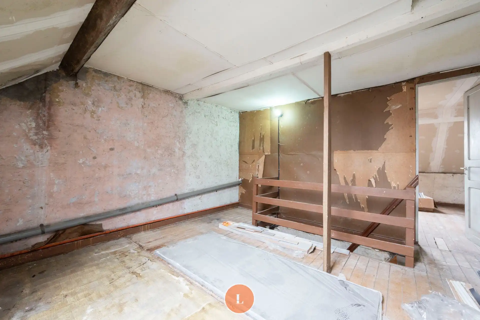 Centraal gelegen handelspand voor gemengd gebruik met uitweg! foto 9