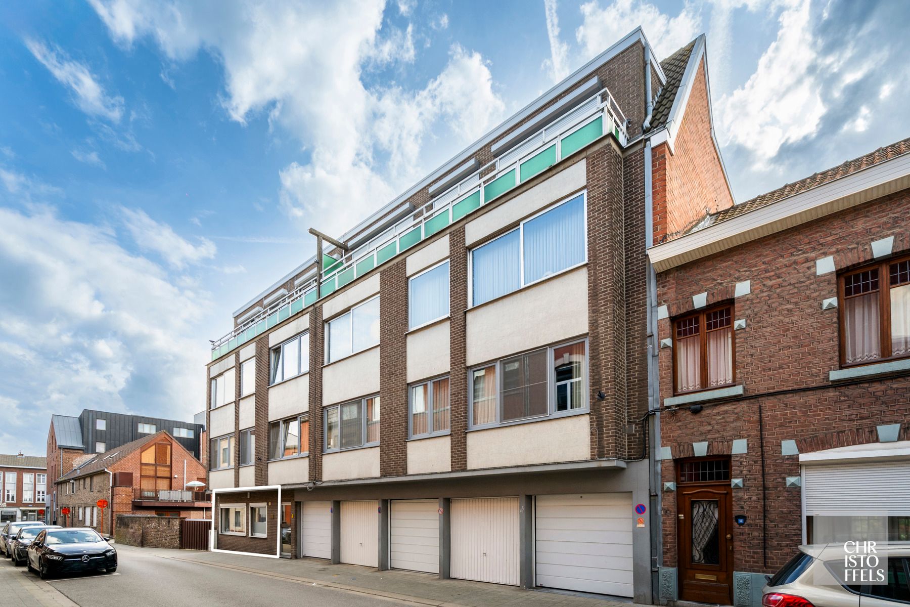 Op te frissen appartement (89m²) dichtbij het station in Tongeren! foto {{pictureIndex}}